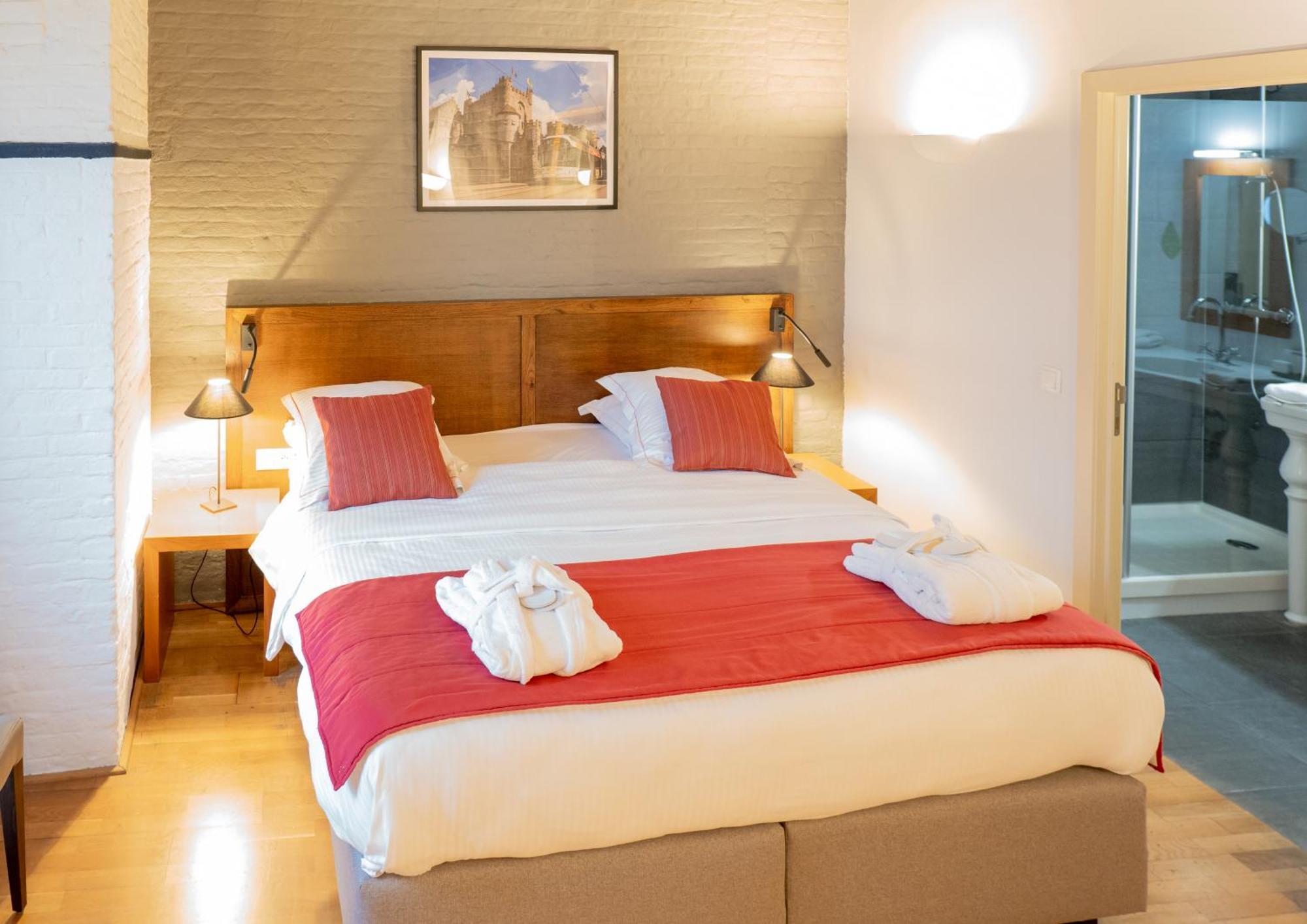 Standard Double or Twin Room,1545054220:JPEG