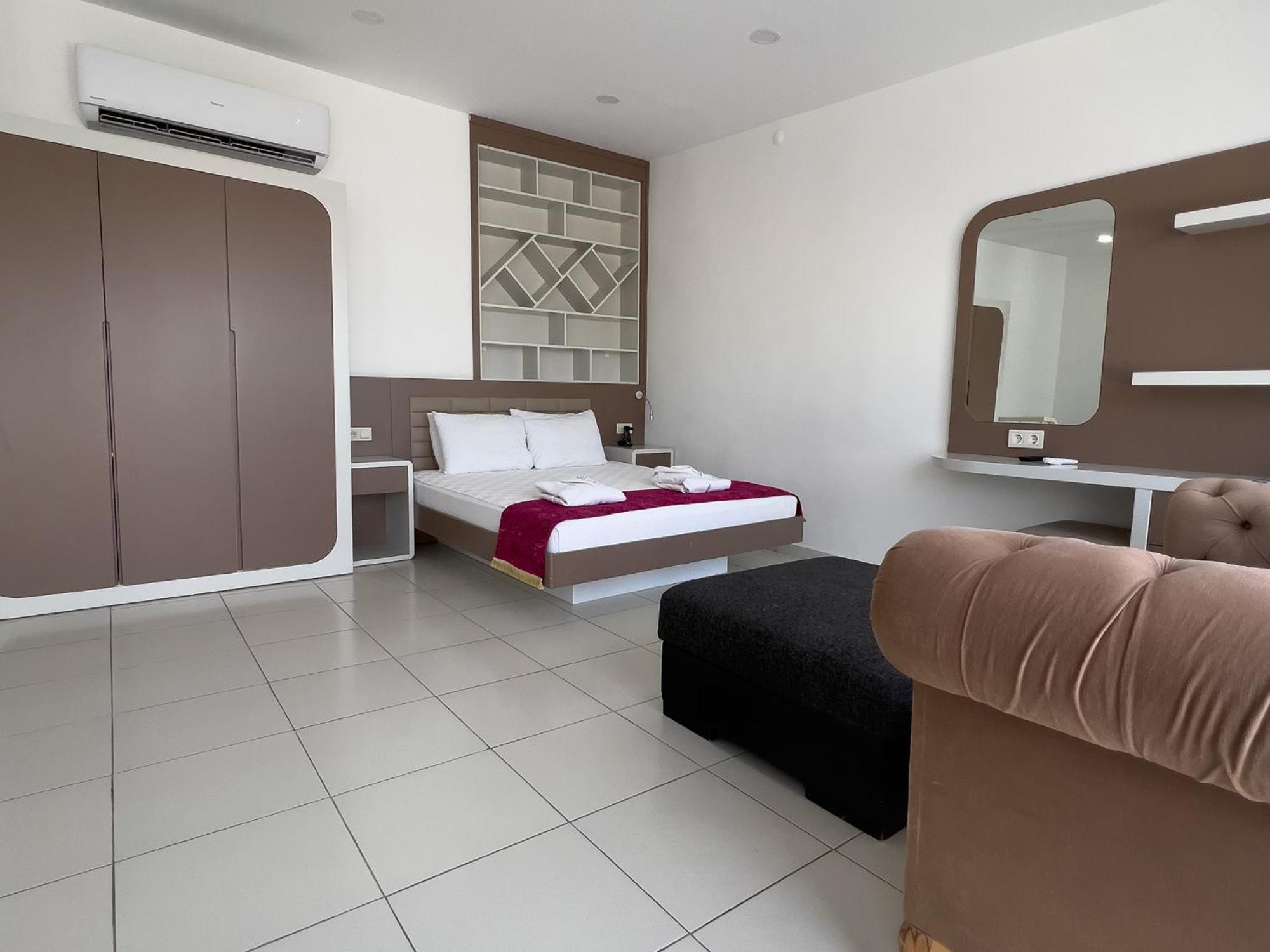 Standard Double Room Side Sea View