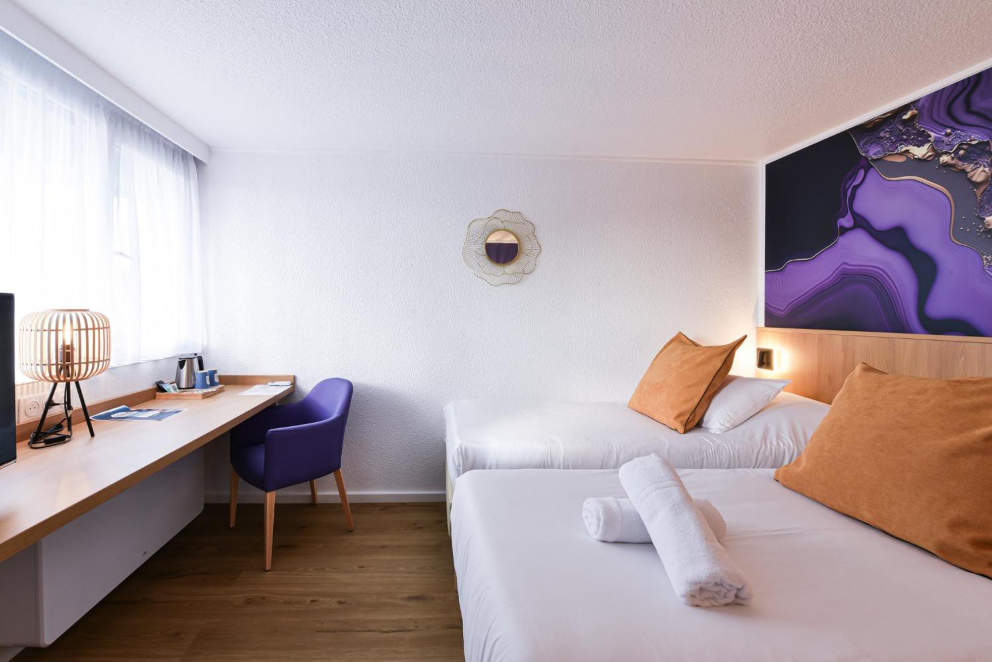 Standard Twin Room