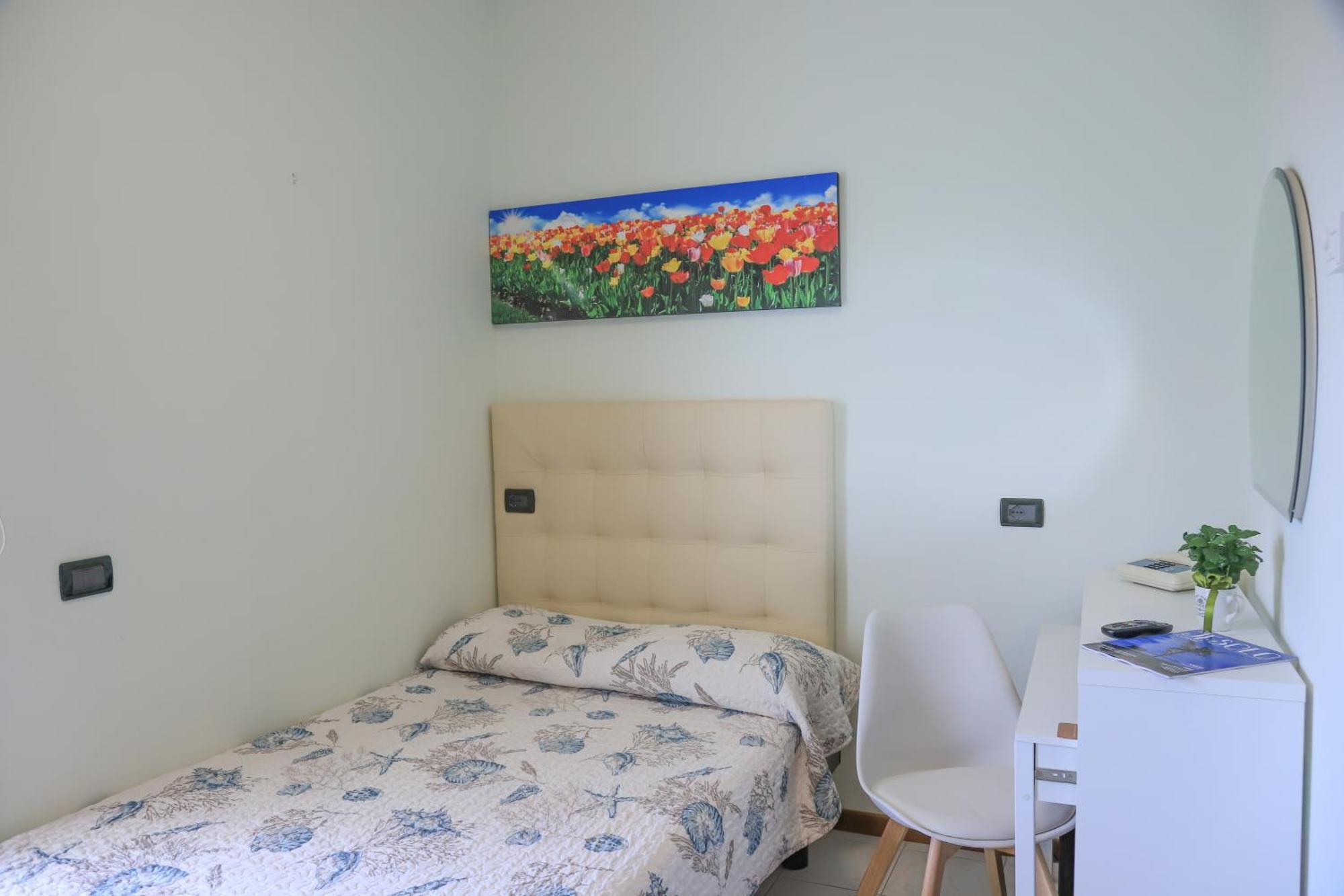 Single Room,1545579733:JPEG