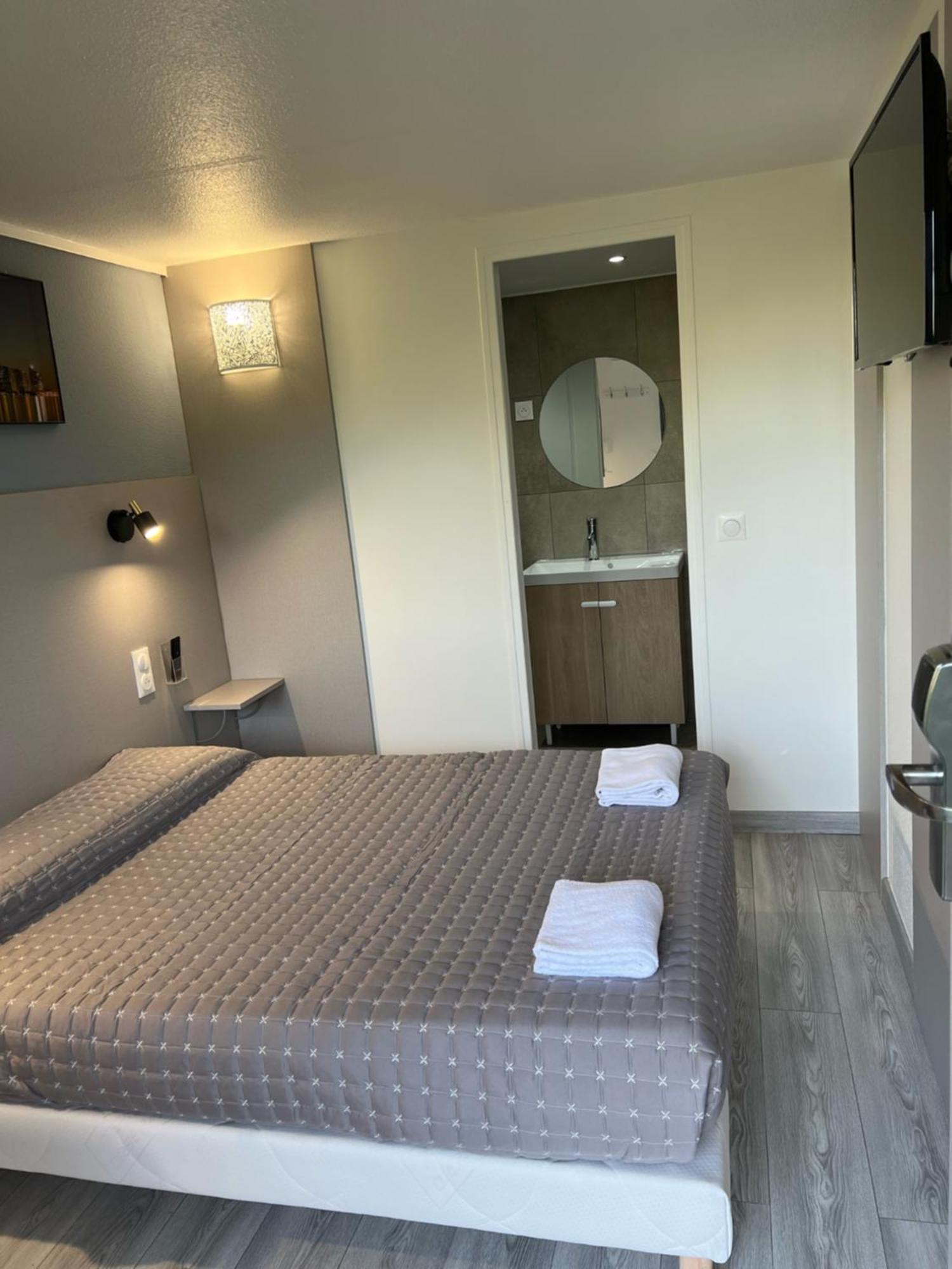 Double Room,1545409930:JPEG
