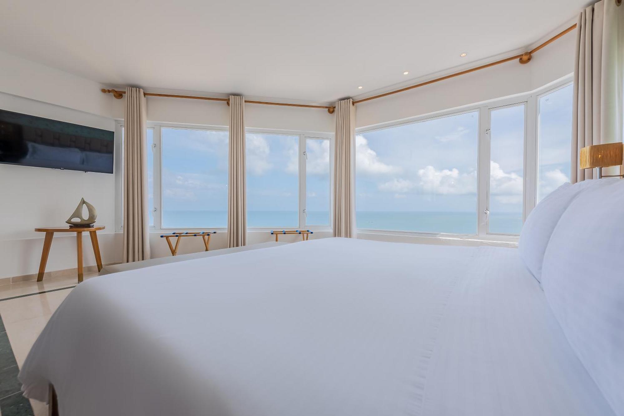 Deluxe Double Room Sea View,1545491302:JPEG