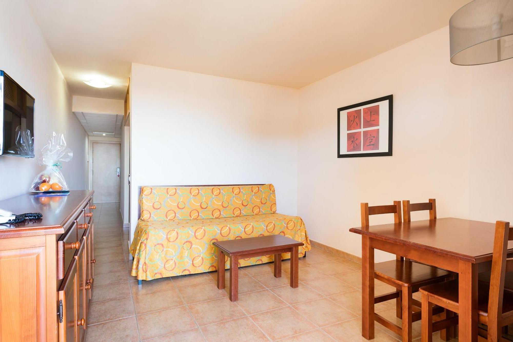 One-Bedroom Apartment,1545589768:JPEG