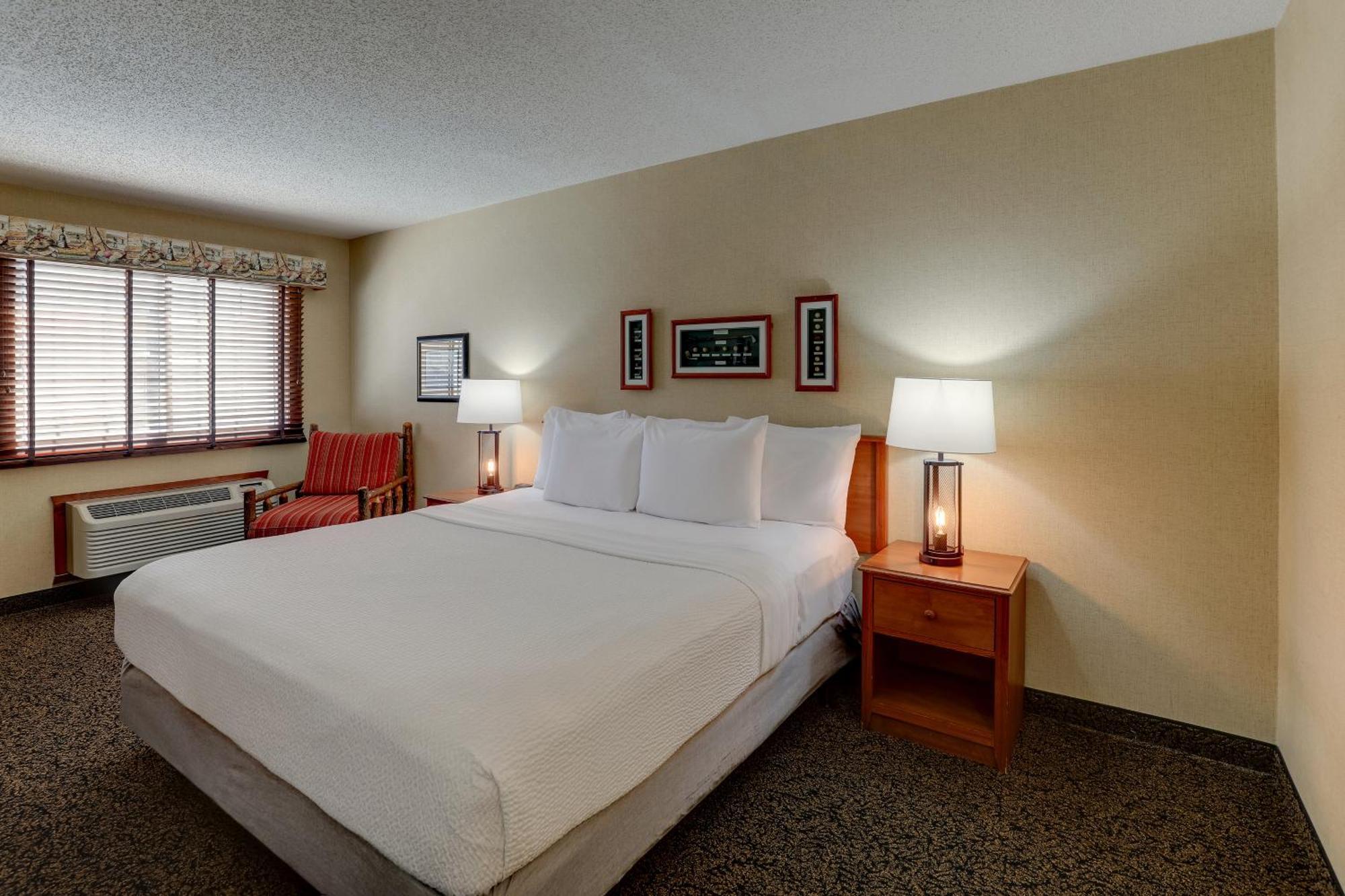 Deluxe King Room
