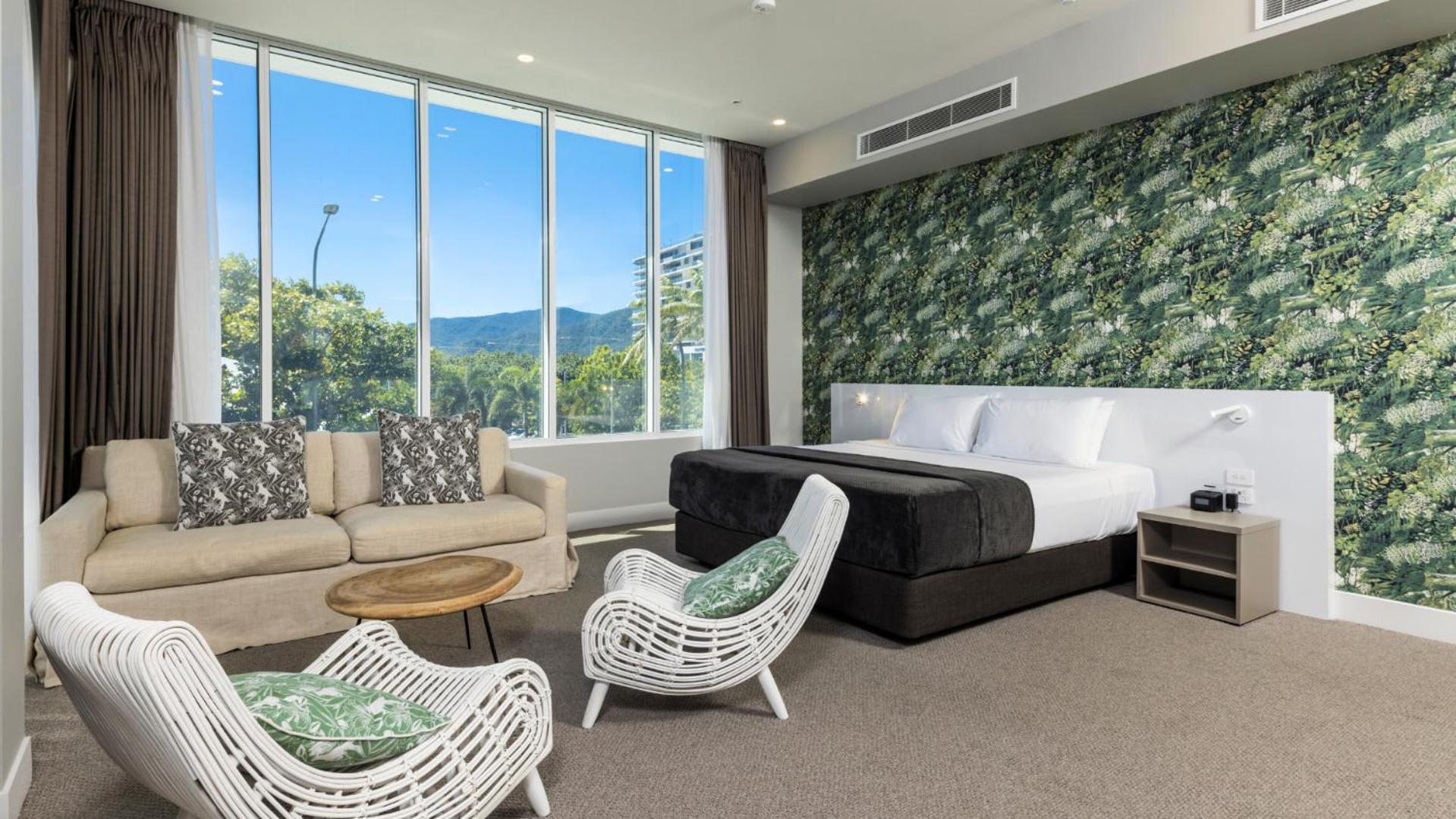 Executive Luxury Suite,1545917995:JPEG