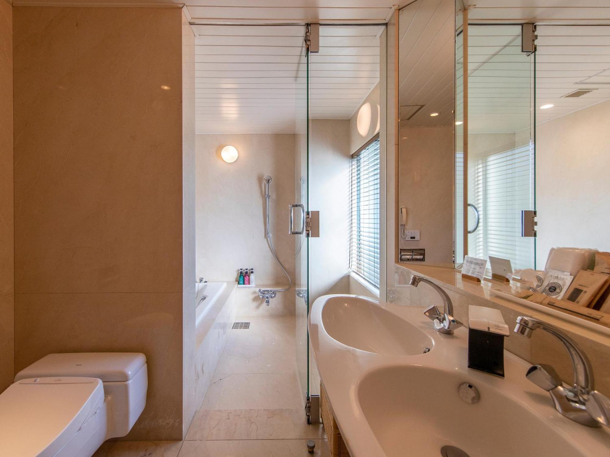 Premium Fourth Room Lake View