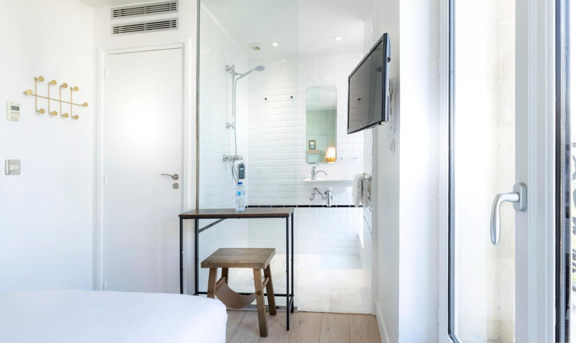 Single Room,1545992434:JPEG