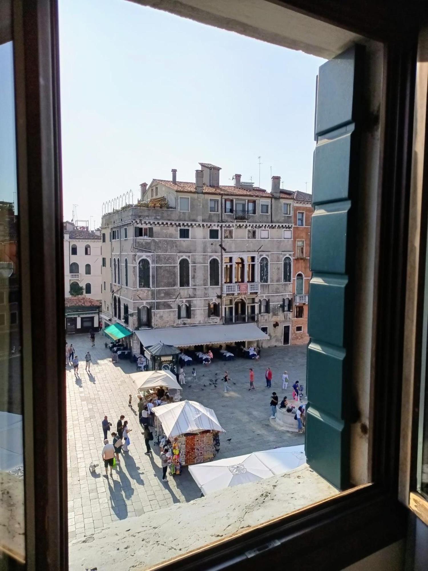 Deluxe Double Room with Square View,1546003372:JPEG