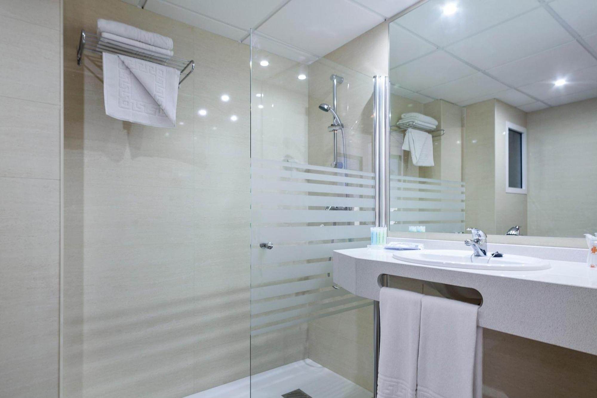 Double Room (2 Adults),1546256557:JPEG