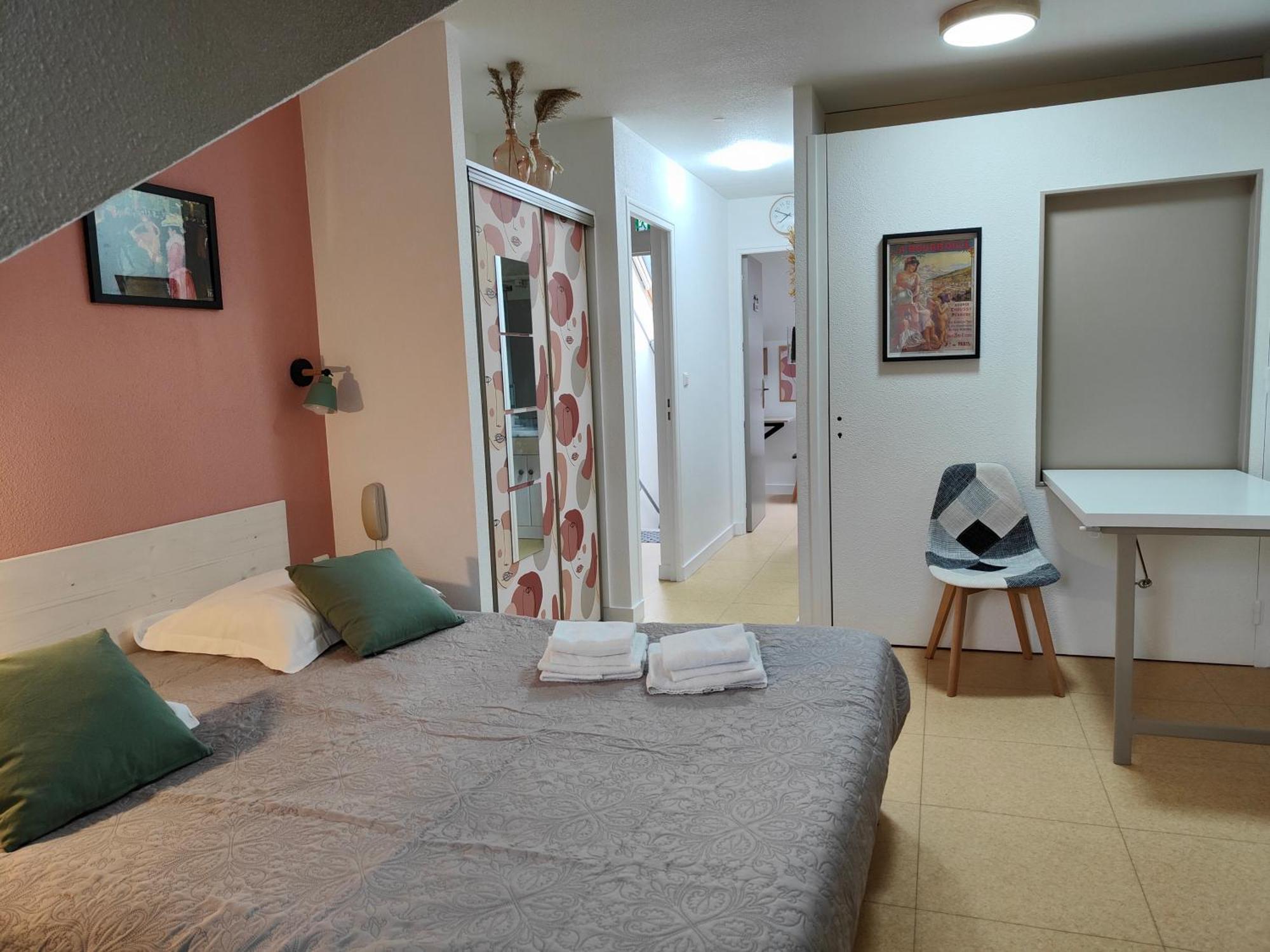 Family Room,1546354741:JPEG