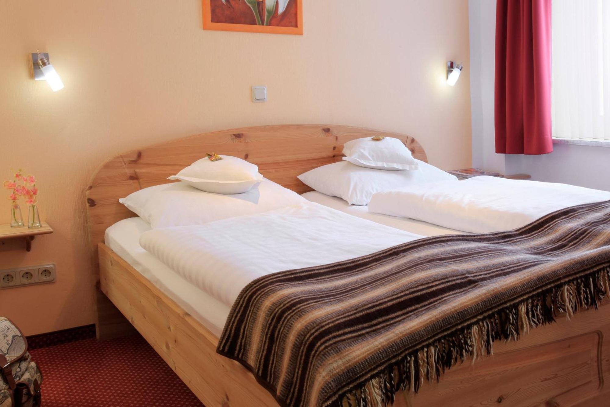 Holiday Home,1546421668:JPEG