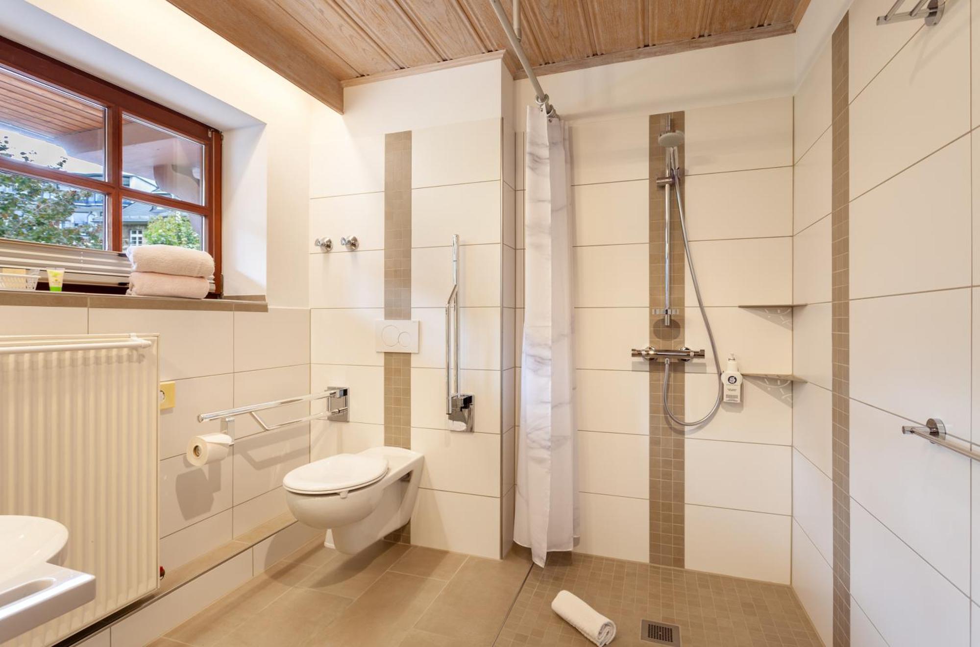 Double Room,1546422094:JPEG