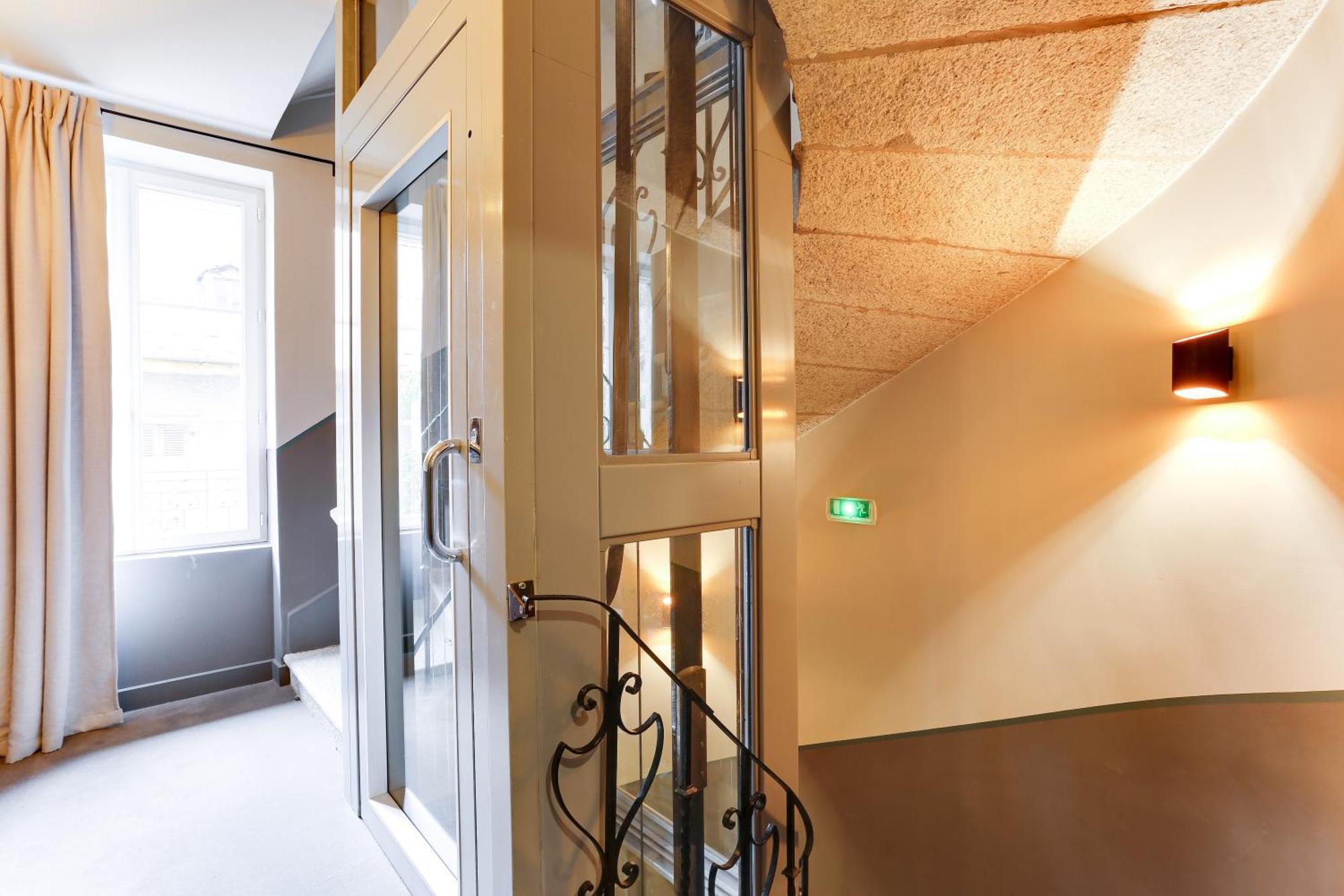 Superior One-Bedroom Apartment Montain view Balcony