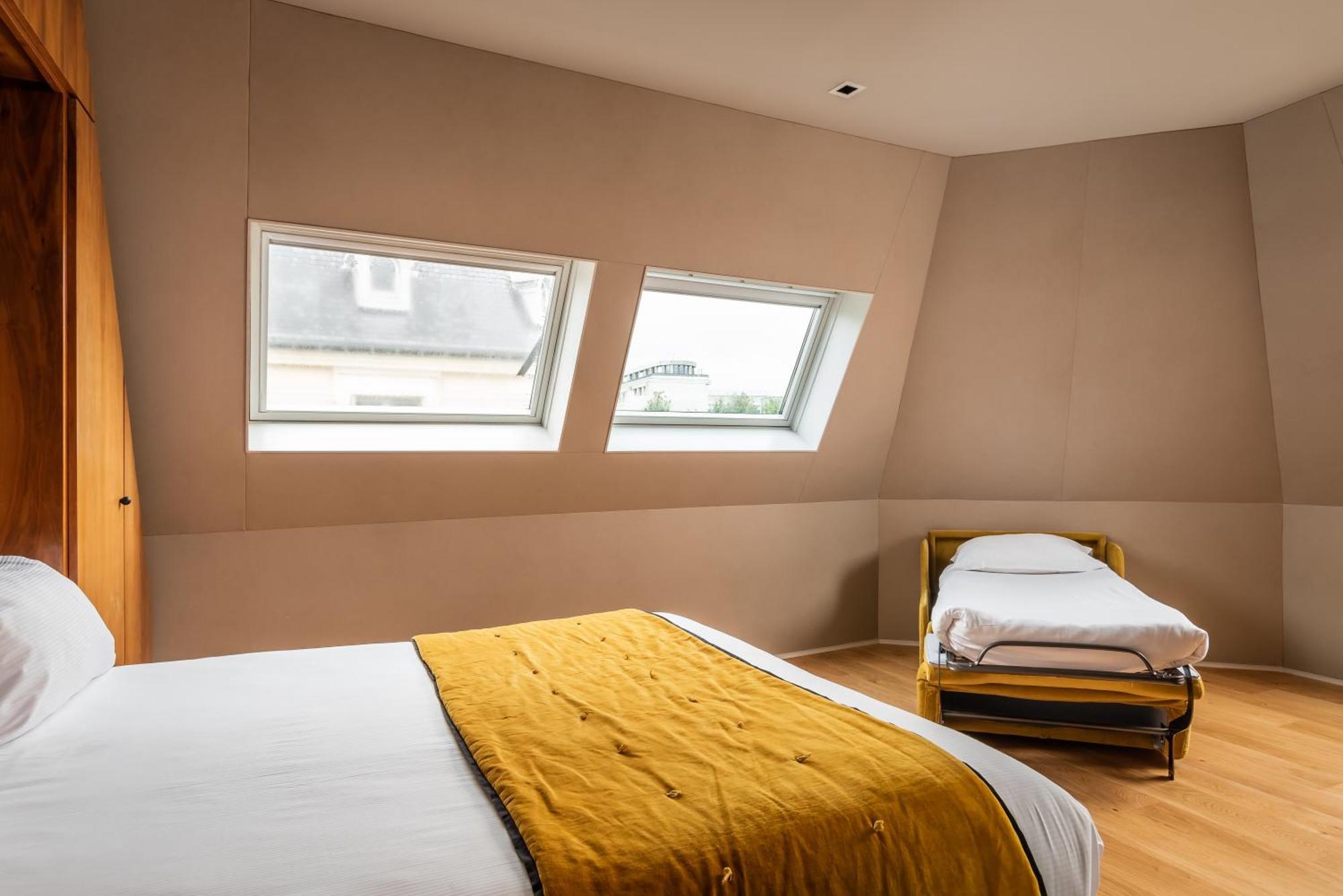 Triple Room,1546426570:JPEG