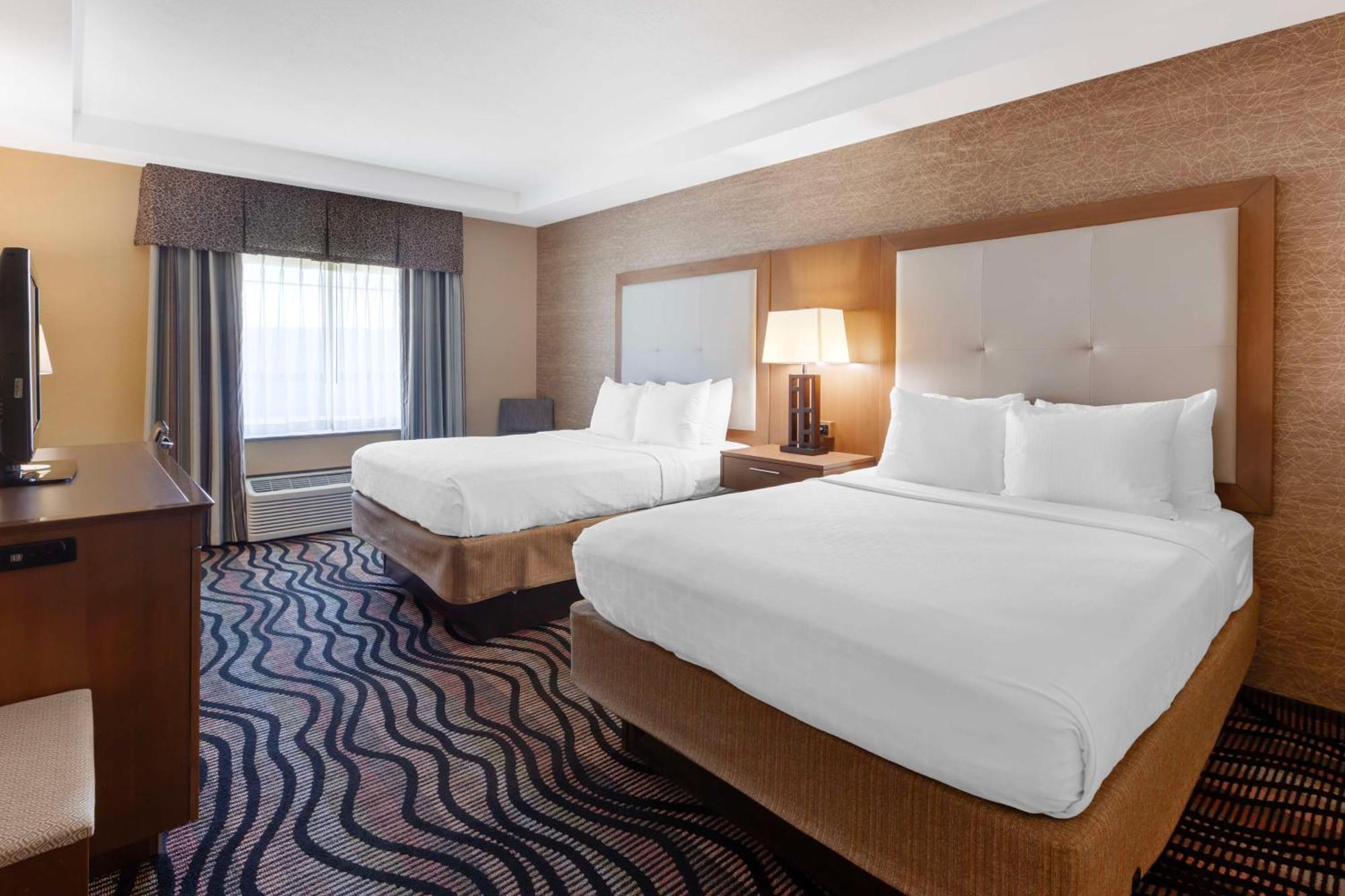 Double Room Two Double Beds Non-Smoking