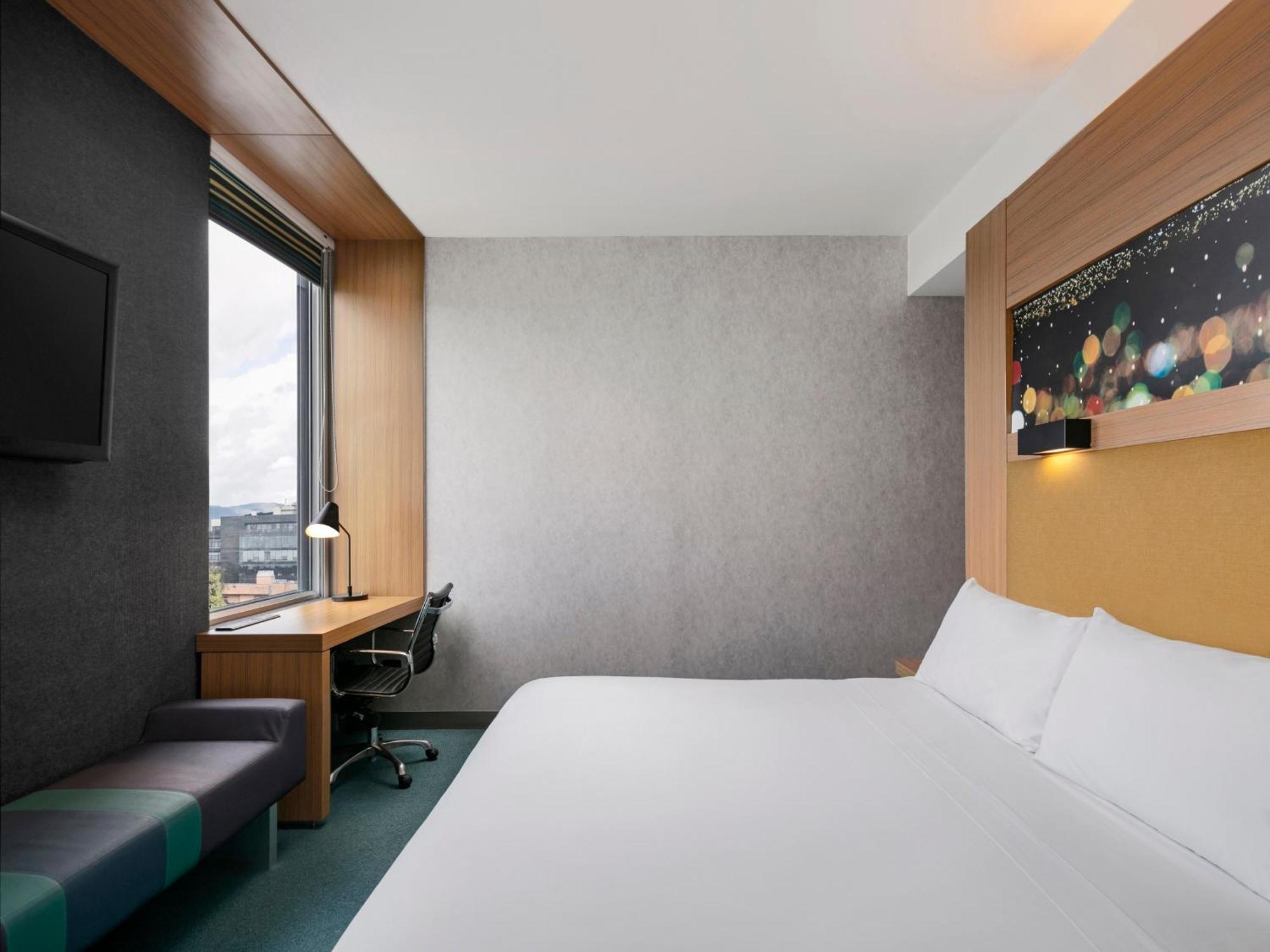 Aloft Guest Room Guest room 1 King,1546458355:JPEG