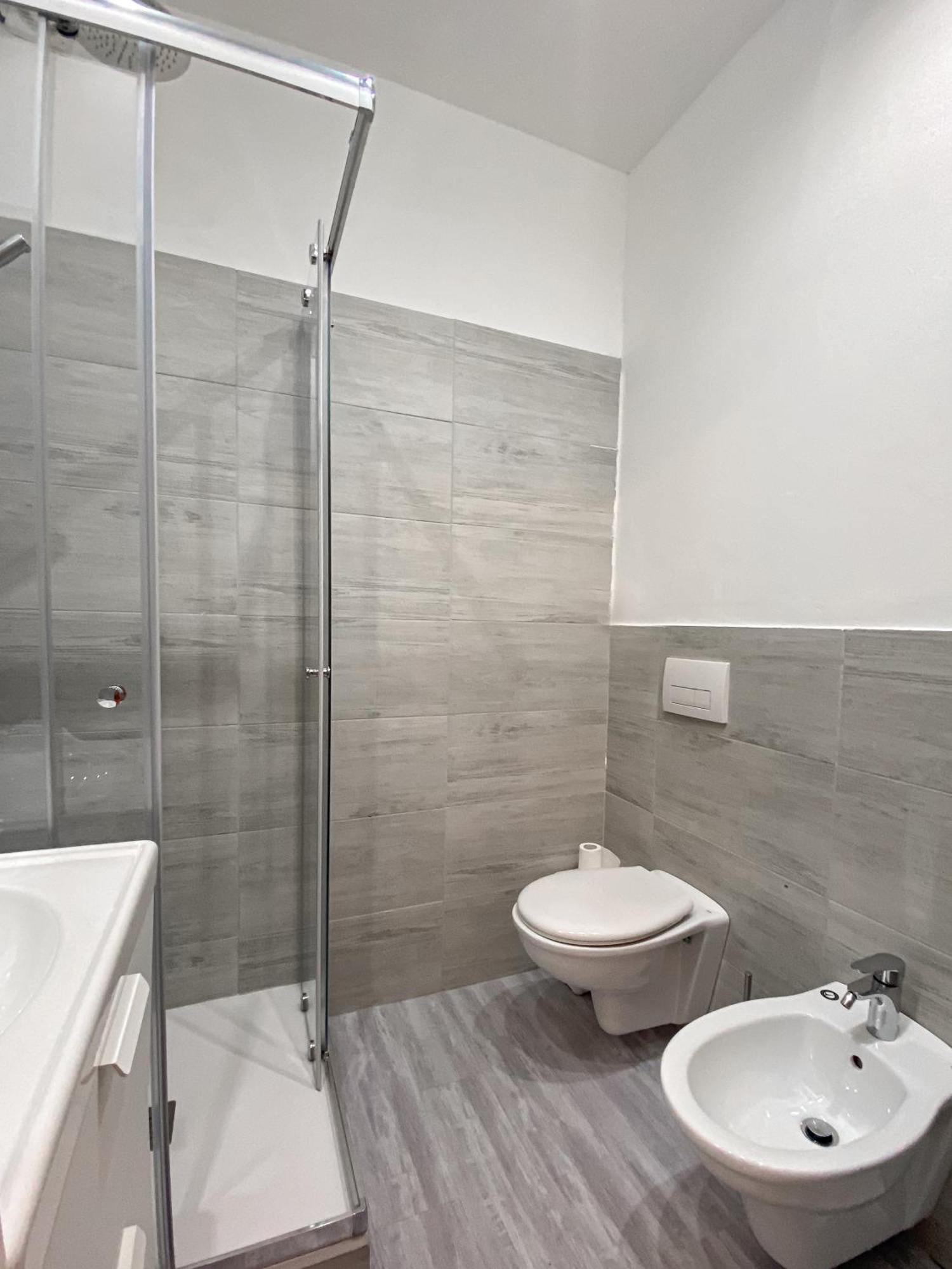 Triple Room Private Bathroom,1546529233:JPEG