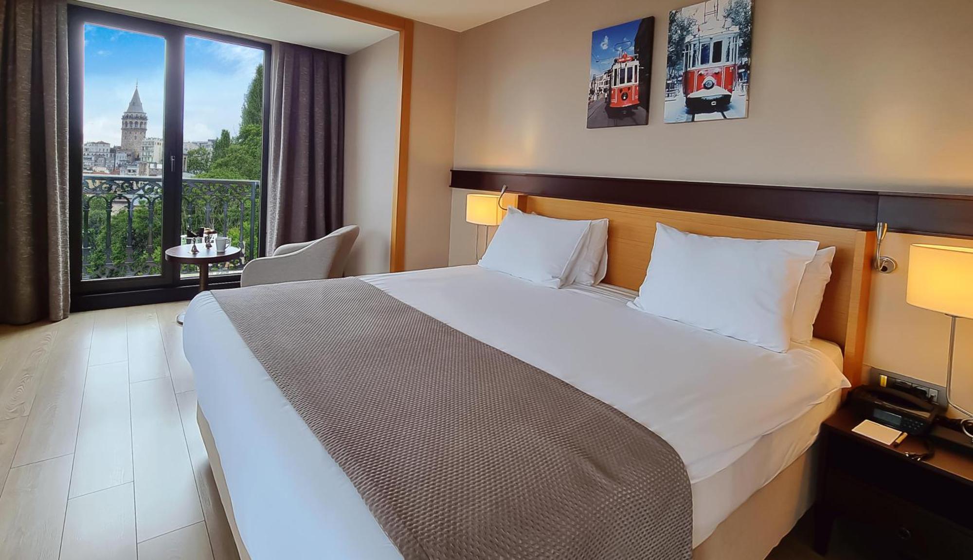 Deluxe Double Room Partial Sea View