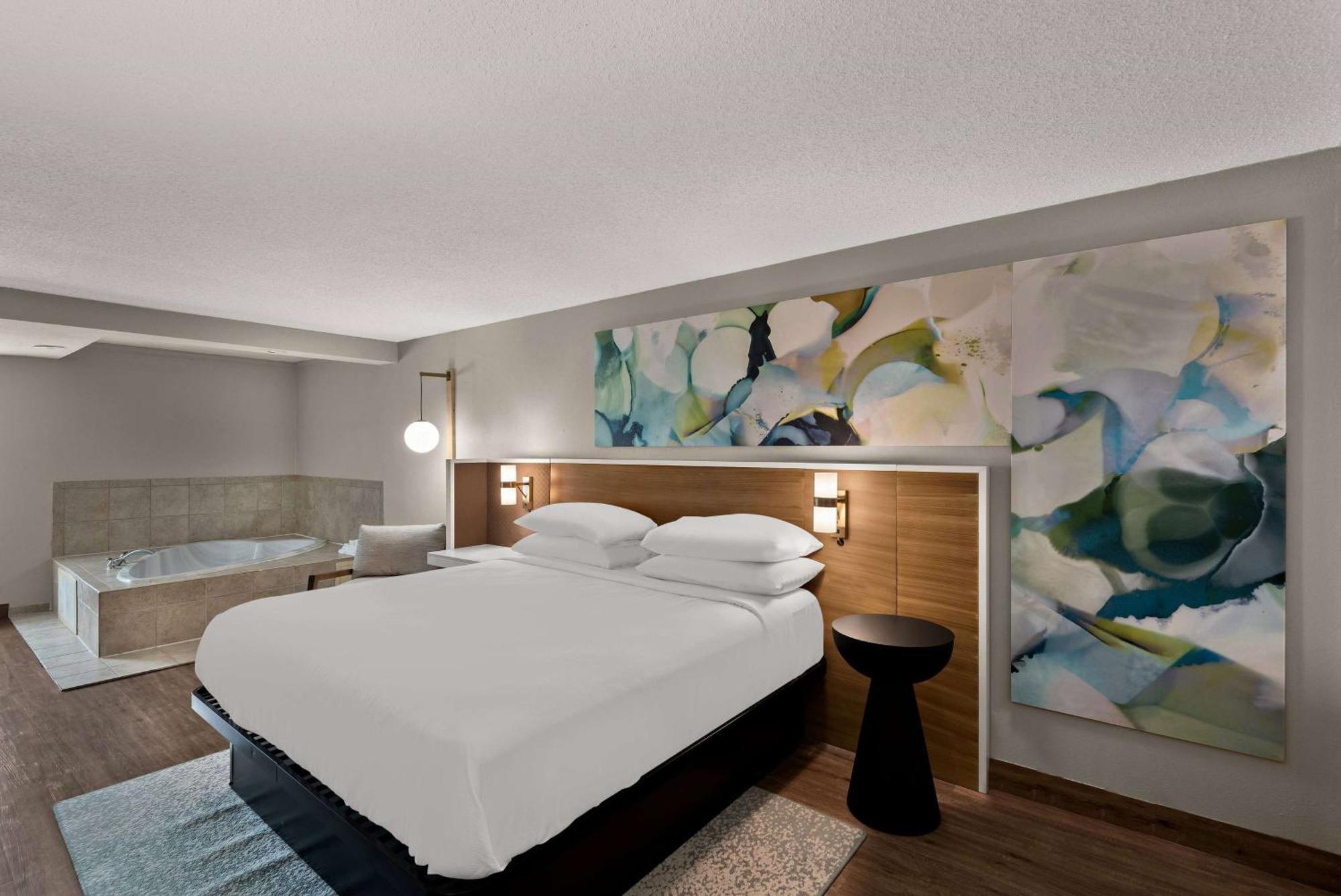 King Studio Suite Non-Smoking