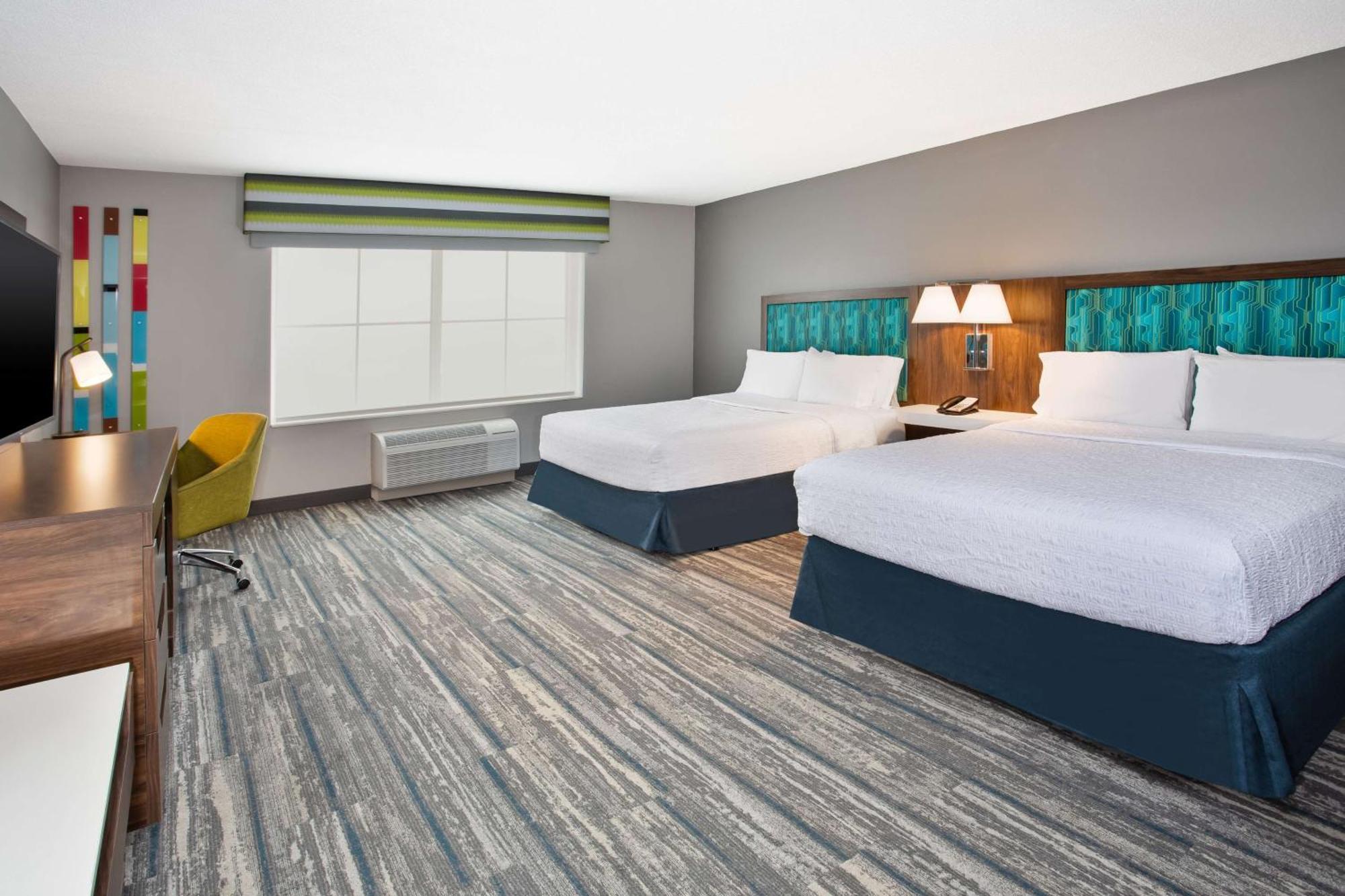 Queen Room Two Queen Beds Mobility Hearing Access or Non-Smoking