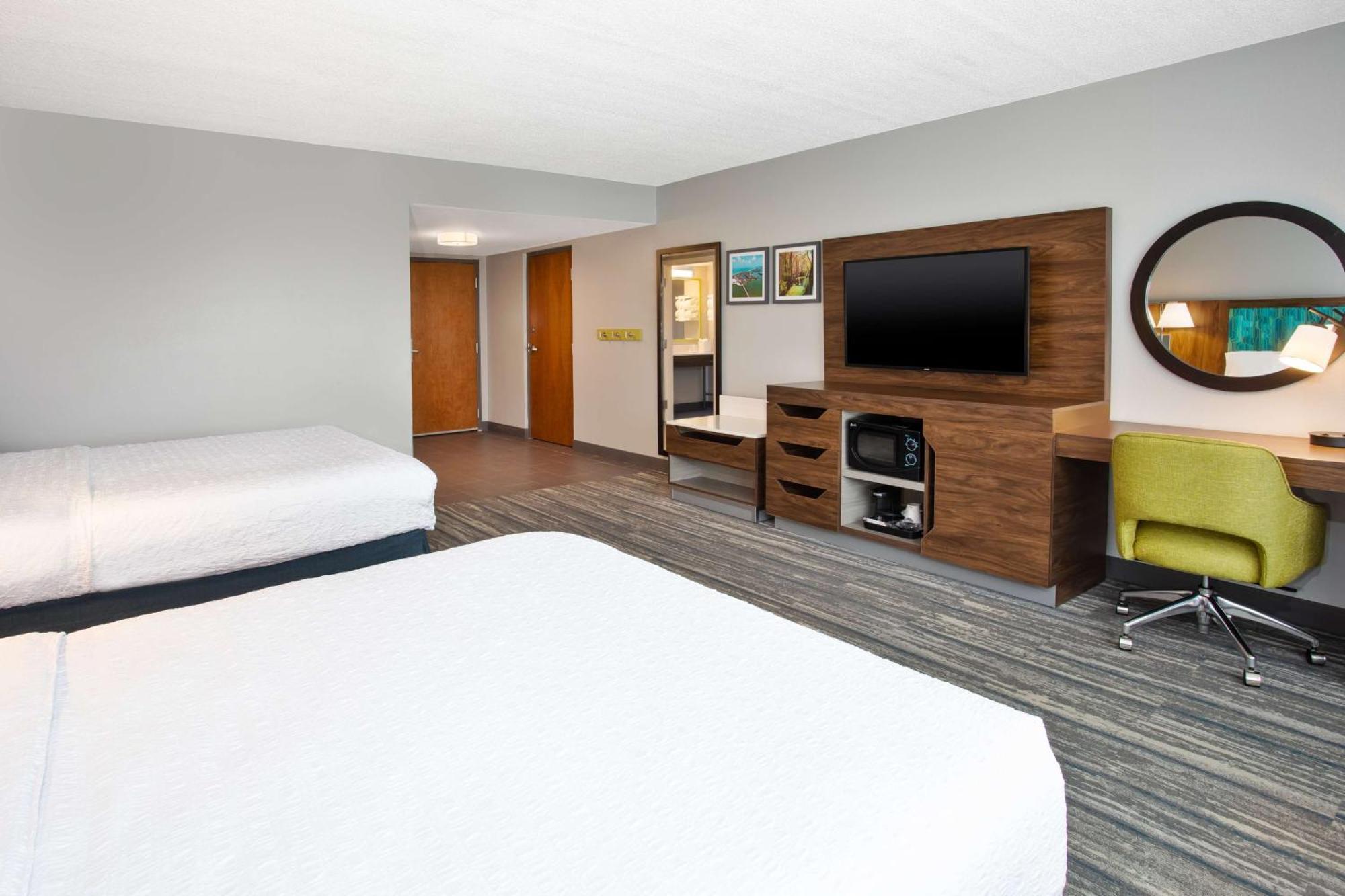 Room Two Queen Beds Non-Smoking