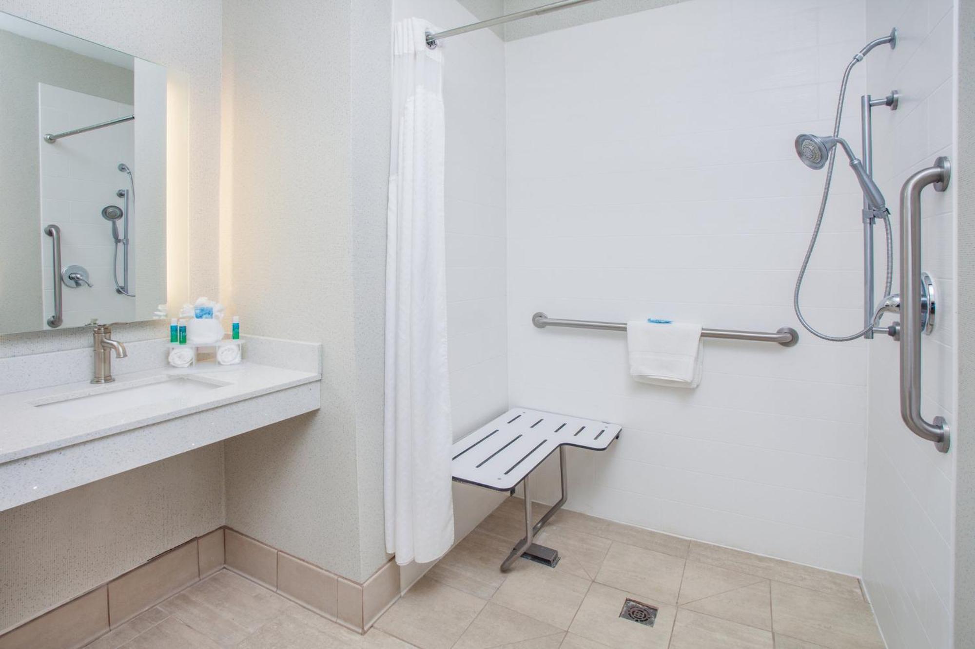 Standard King Room Roll Shower Mobility Accessible,543685227:JPEG