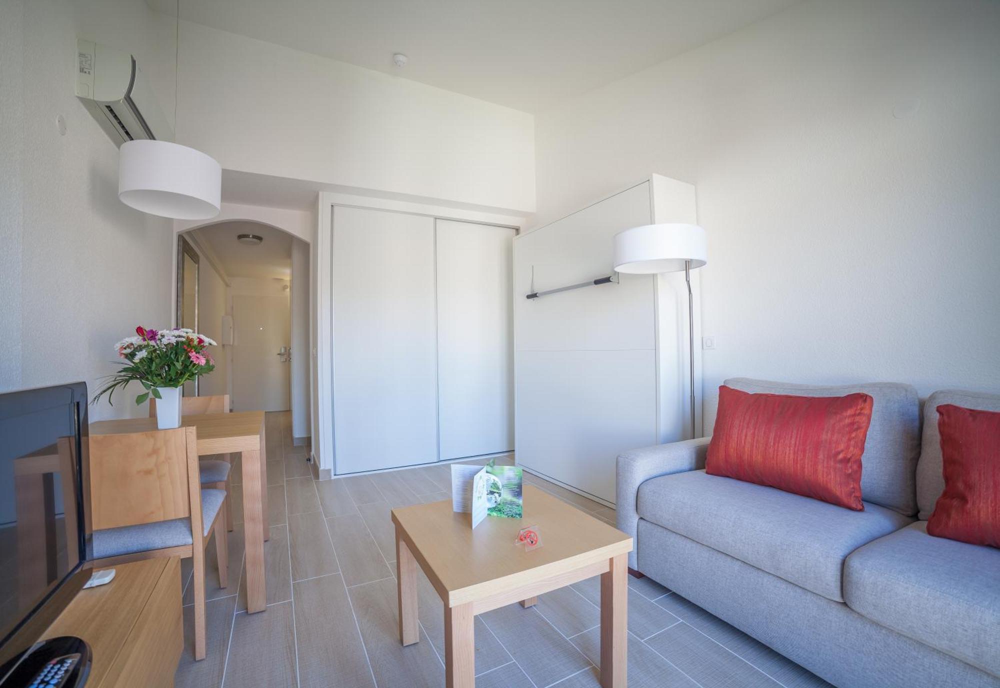Studio Apartment,1546768762:JPEG