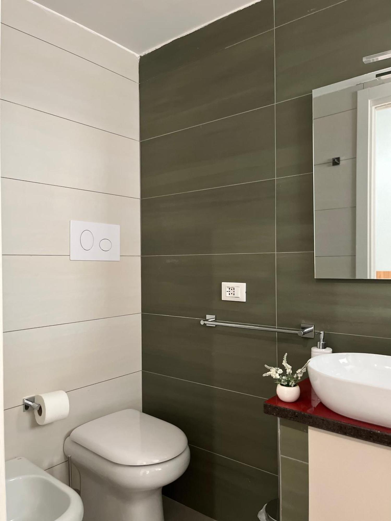 Double Room,1546819612:JPEG