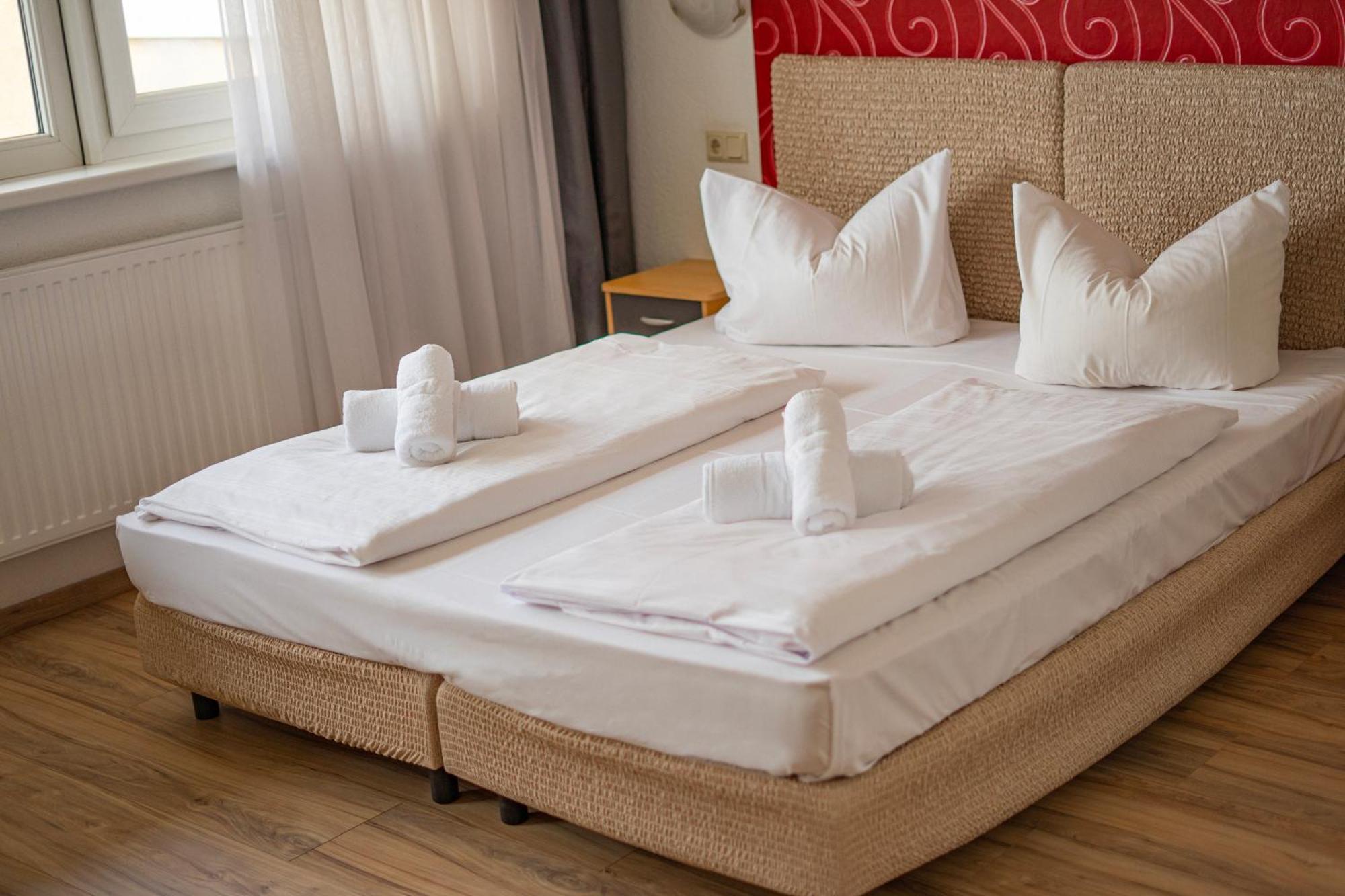 Double Room,1546906351:JPEG