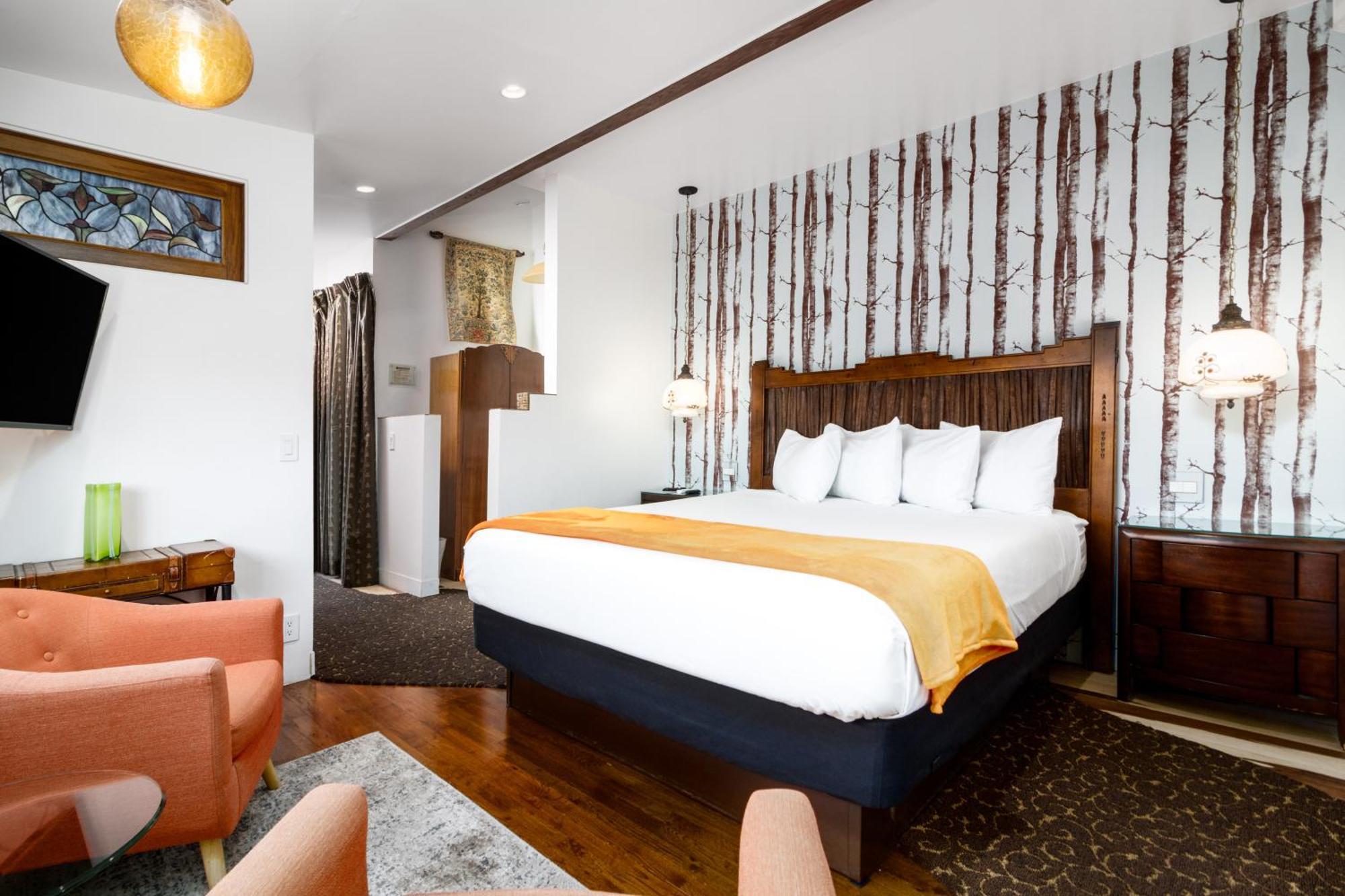 Deluxe King Room