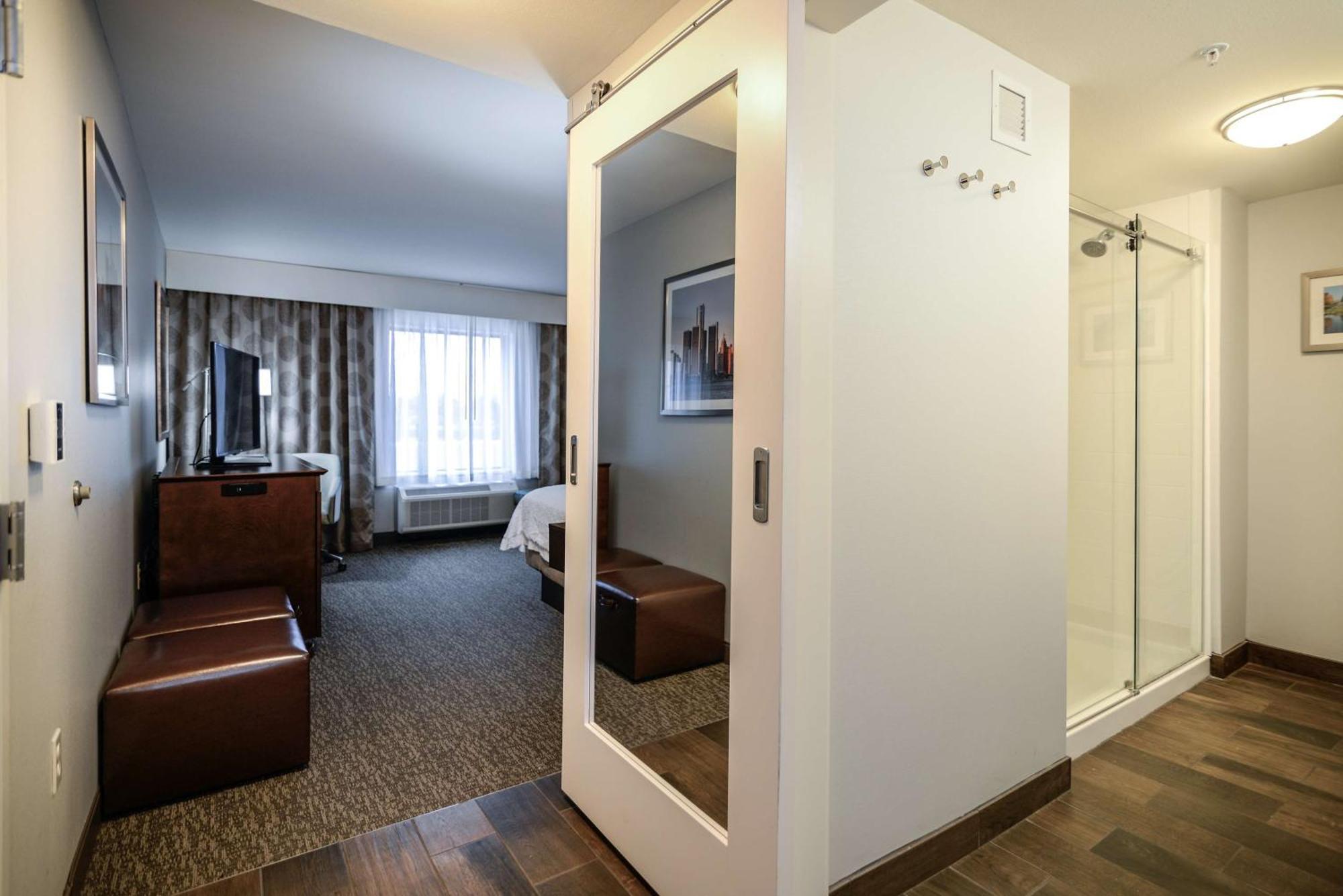 King Room - Non-Smoking