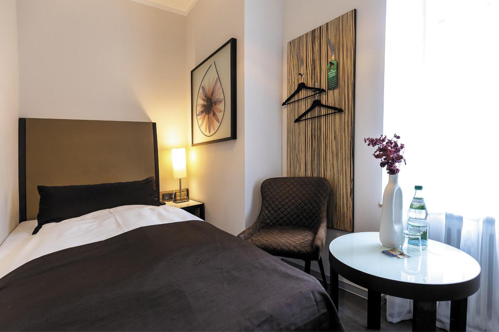 Single Room,1547010547:JPEG