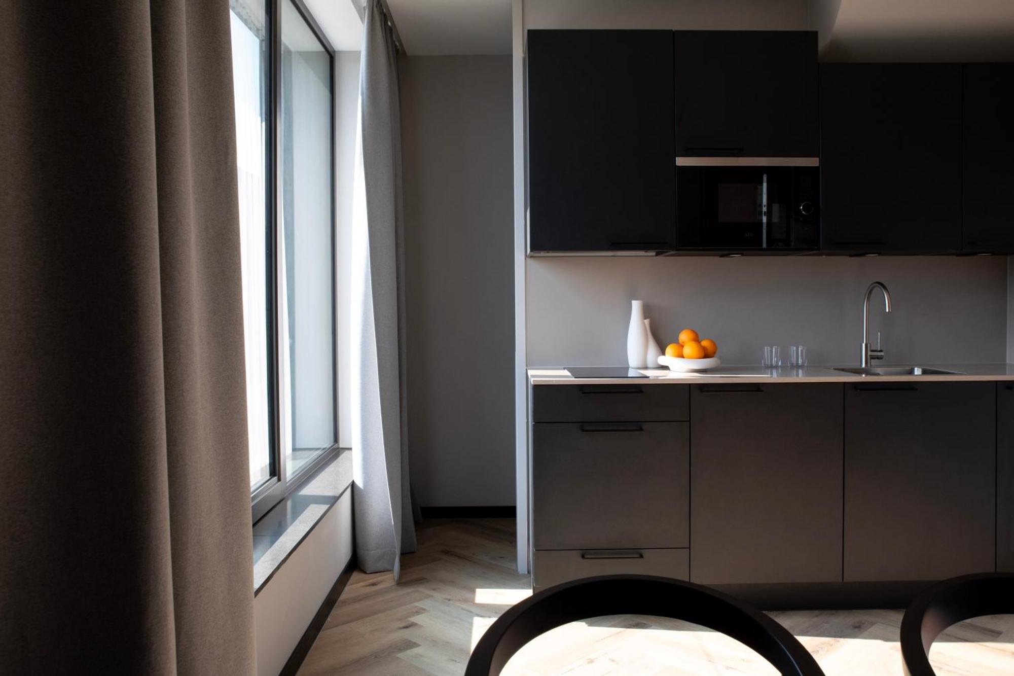 Signature Apartment 1 Bedroom Kitchen