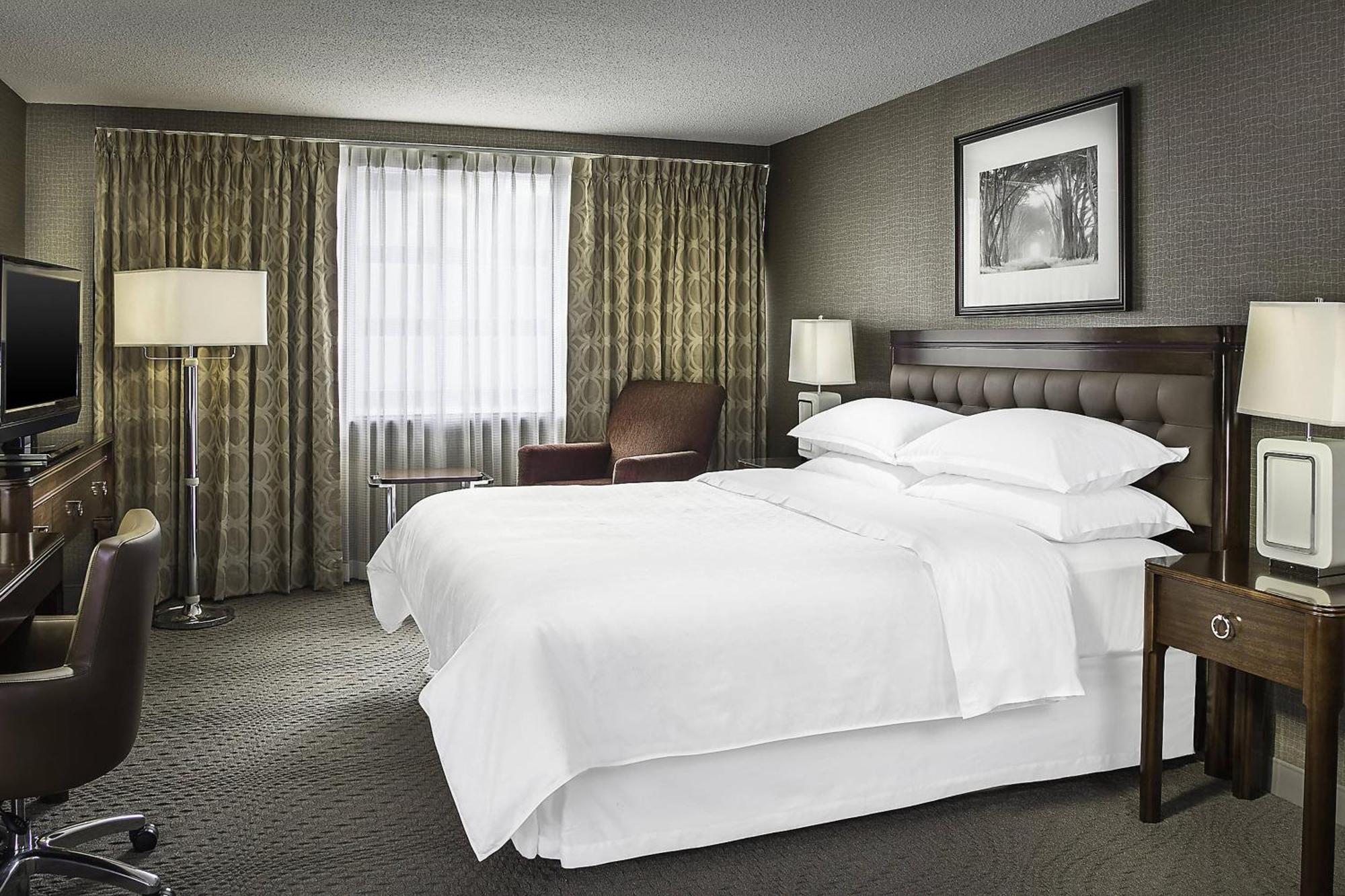 Guest Room, 1 King,1634417642:JPEG