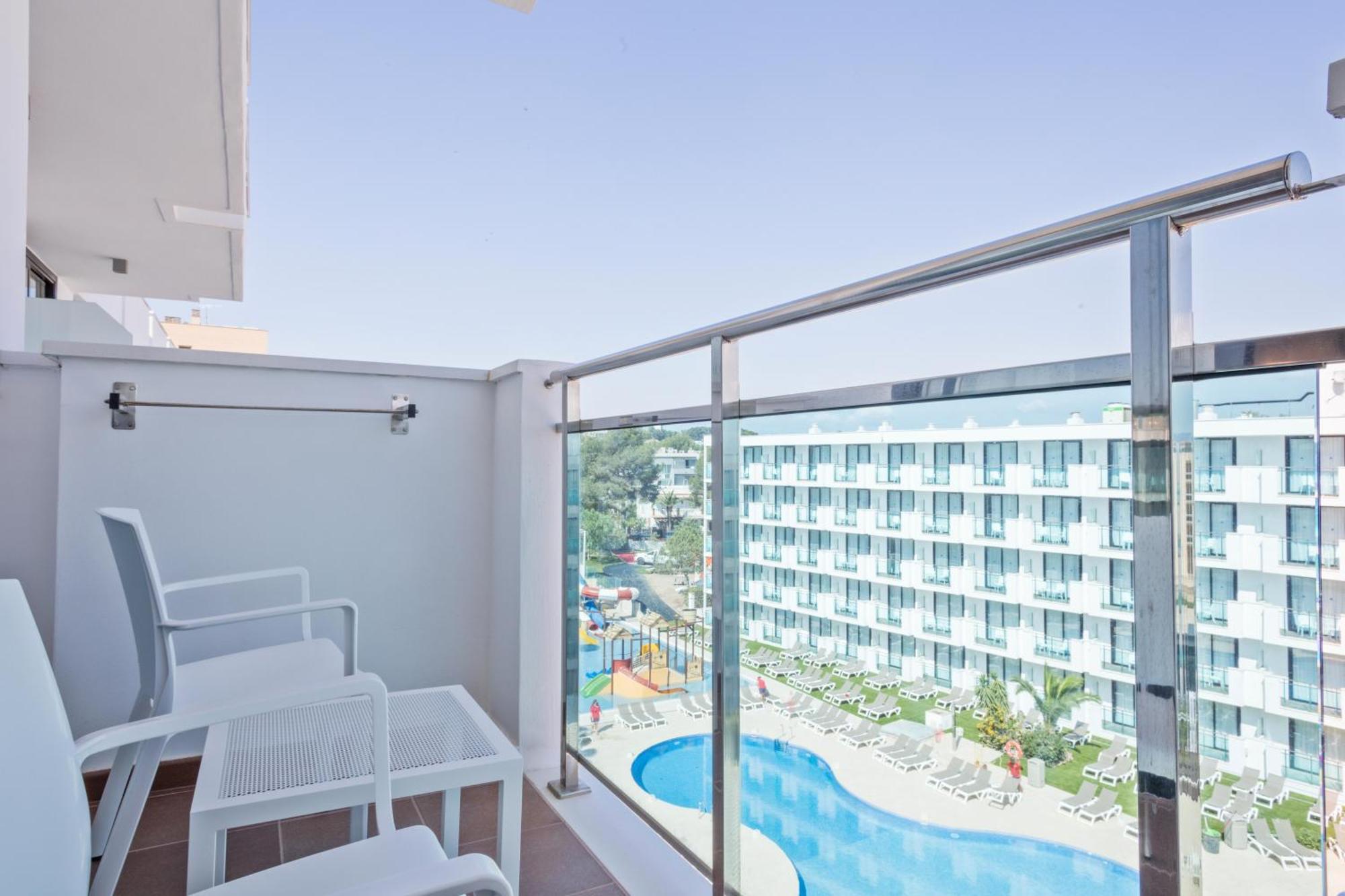 Double Room Pool View