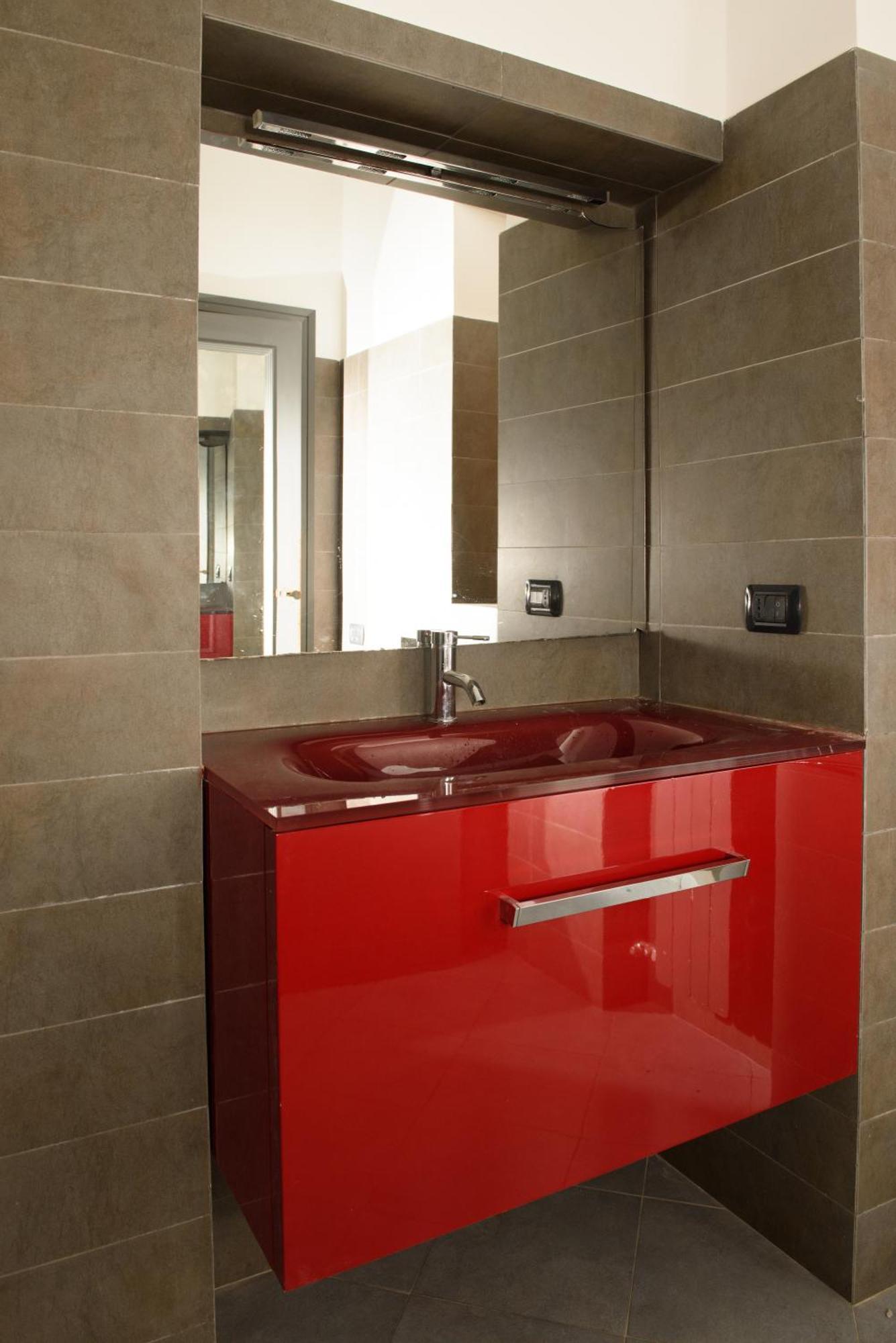 Deluxe Double Room Shower,1547150242:JPEG