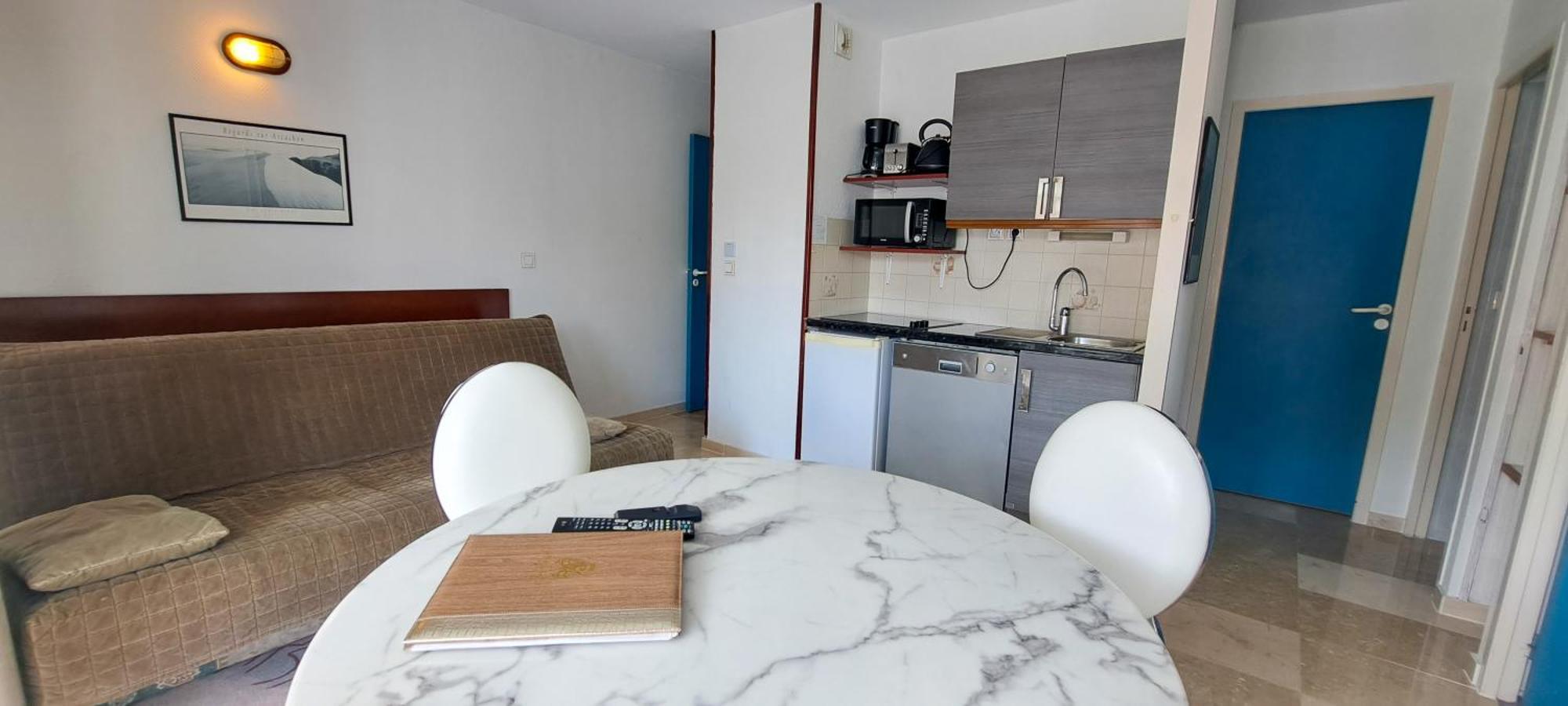 Two-room Apartment,1547253181:JPEG