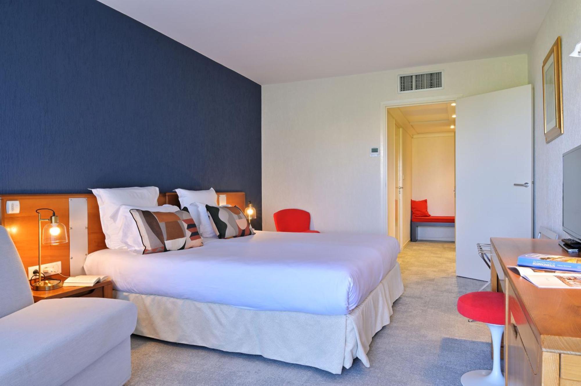 Deluxe Room,1498722619:JPEG