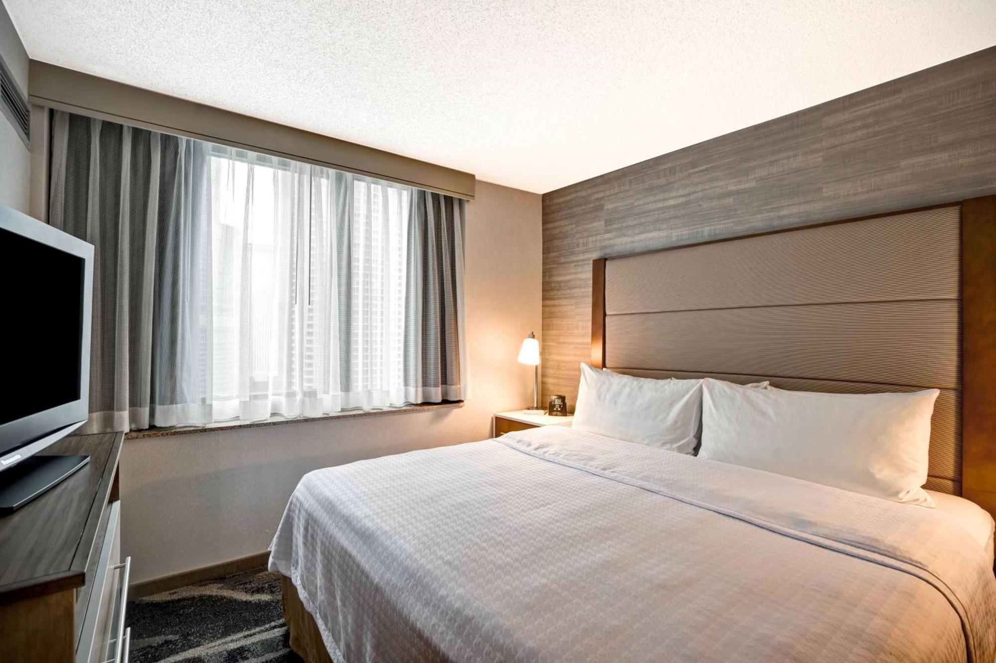One-Bedroom King Suite - Non-Smoking,1547324338:JPEG