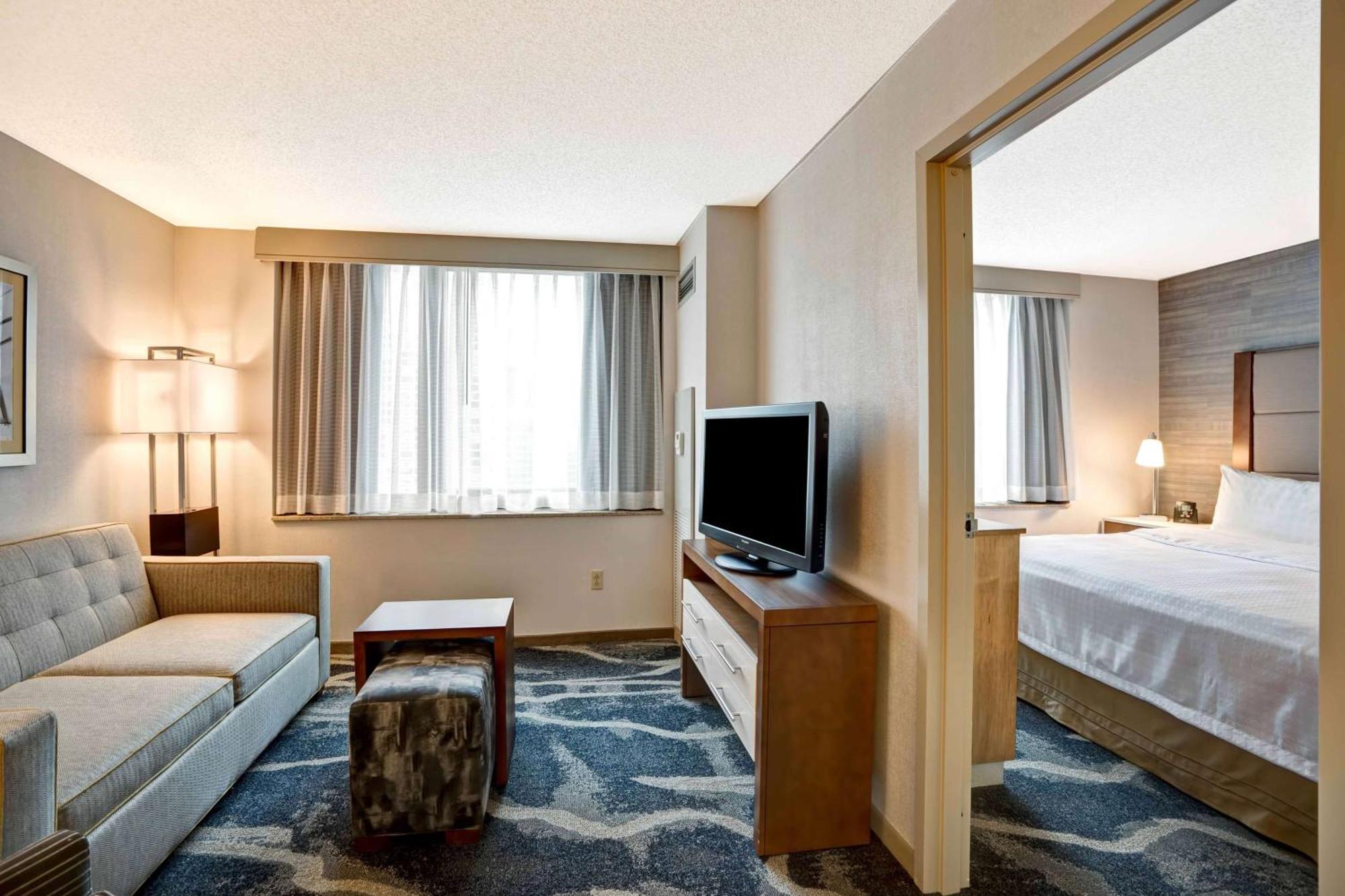 One-Bedroom King Suite Non-Smoking