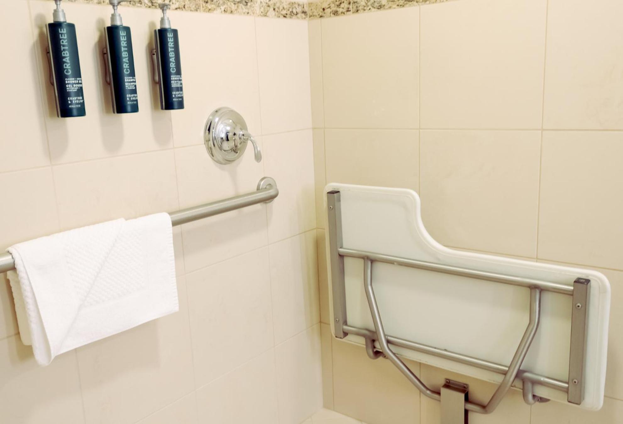 King Corner Room Roll Shower Hearing Accessible