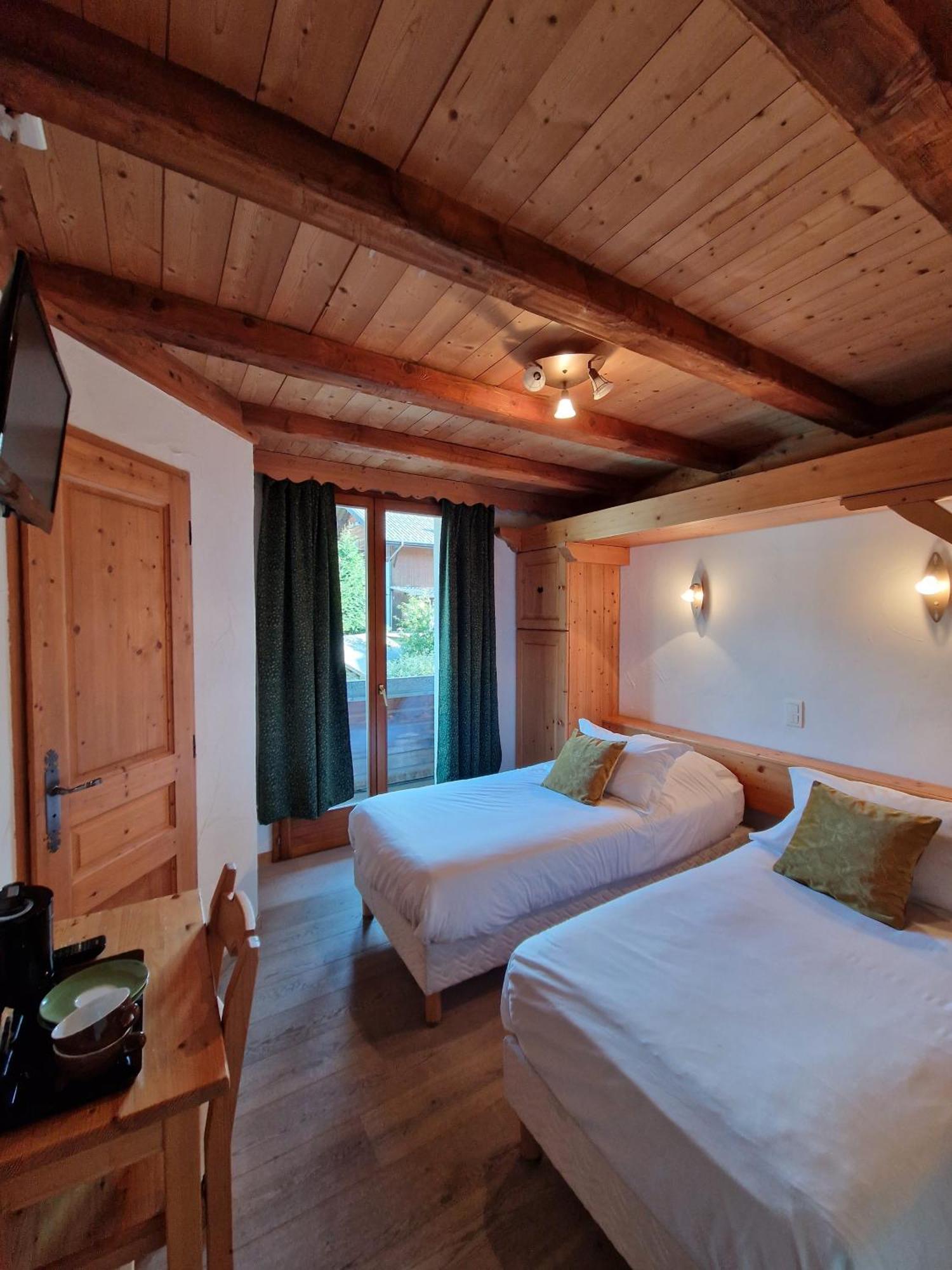 Petite Chambre Lits Jumeaux