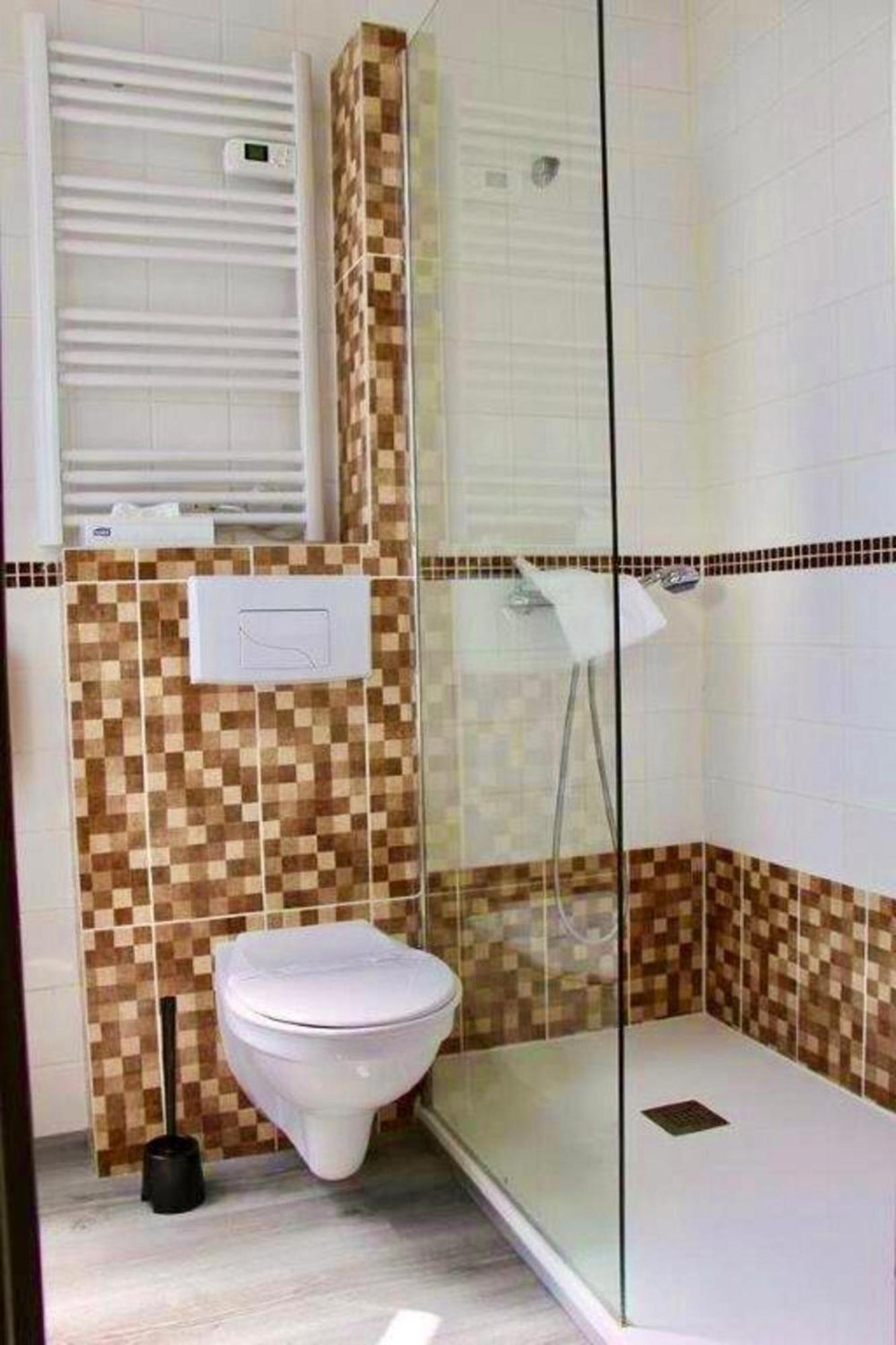 2 Single Beds - Superior Room,1549334749:JPEG
