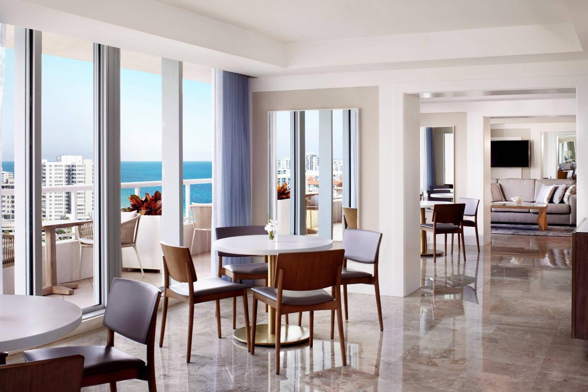 Guest Room Partial Ocean View Club Lounge Access