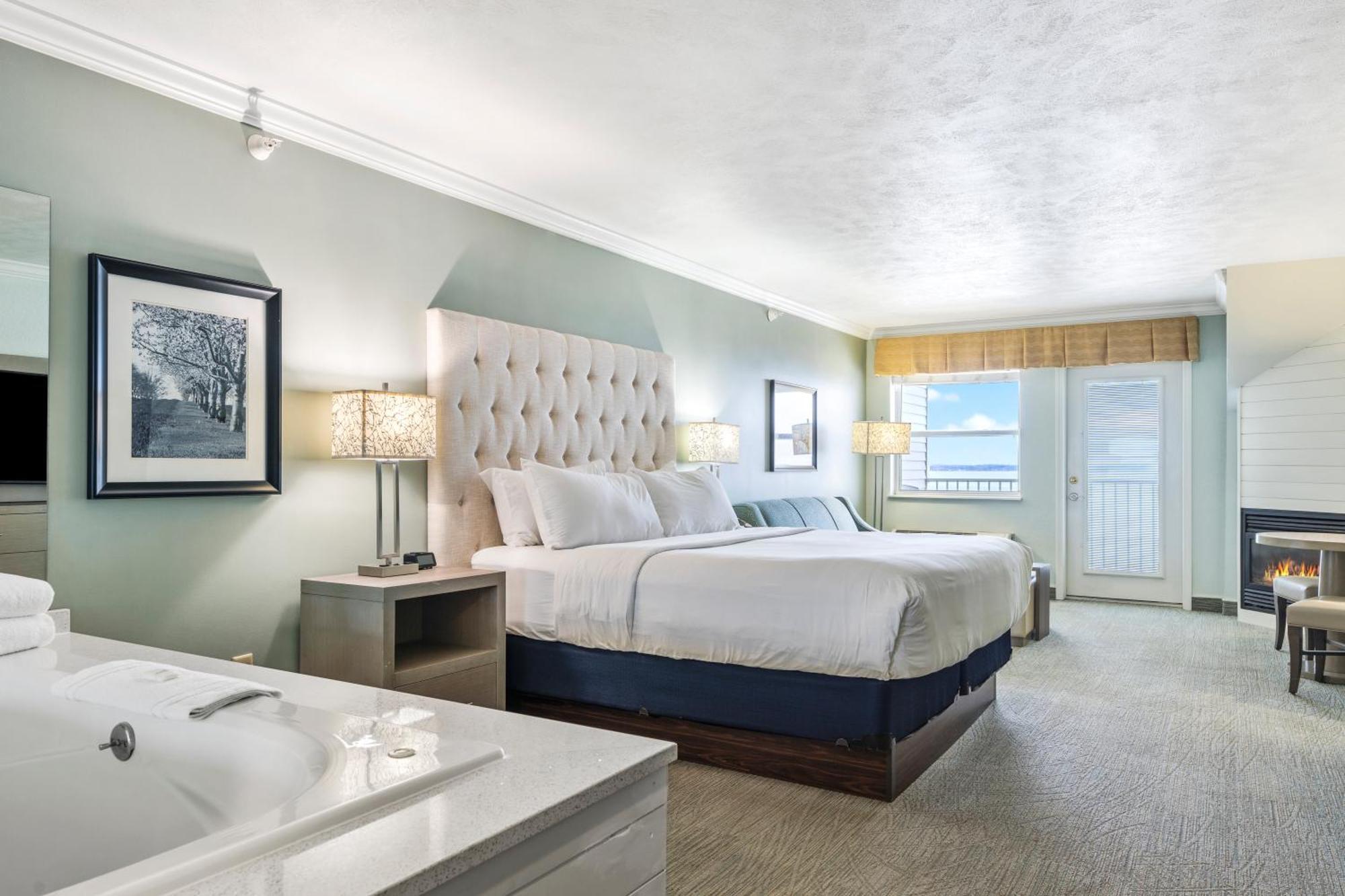 Bayview King Studio with Spa Bath