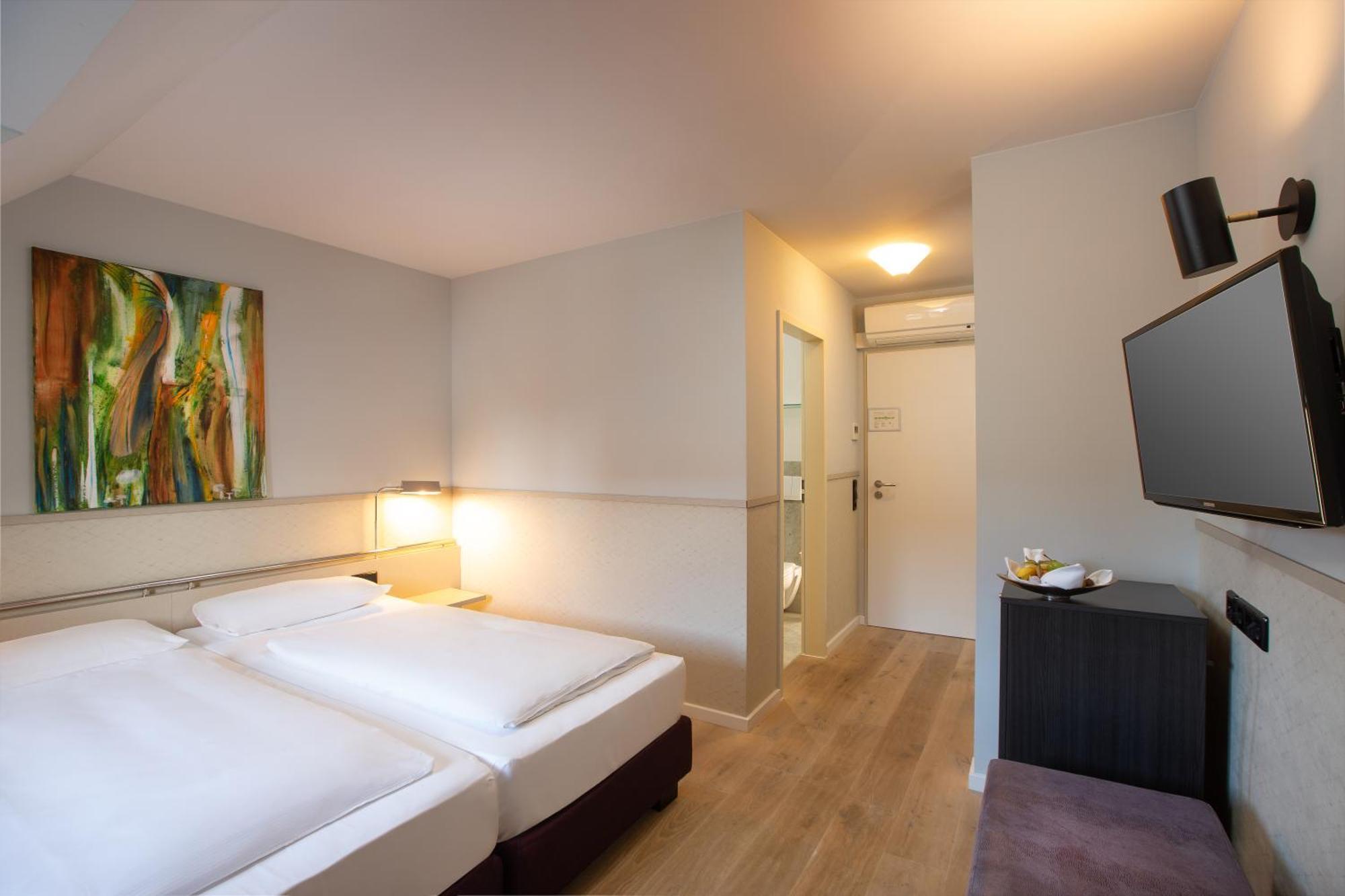 Classic Double Room