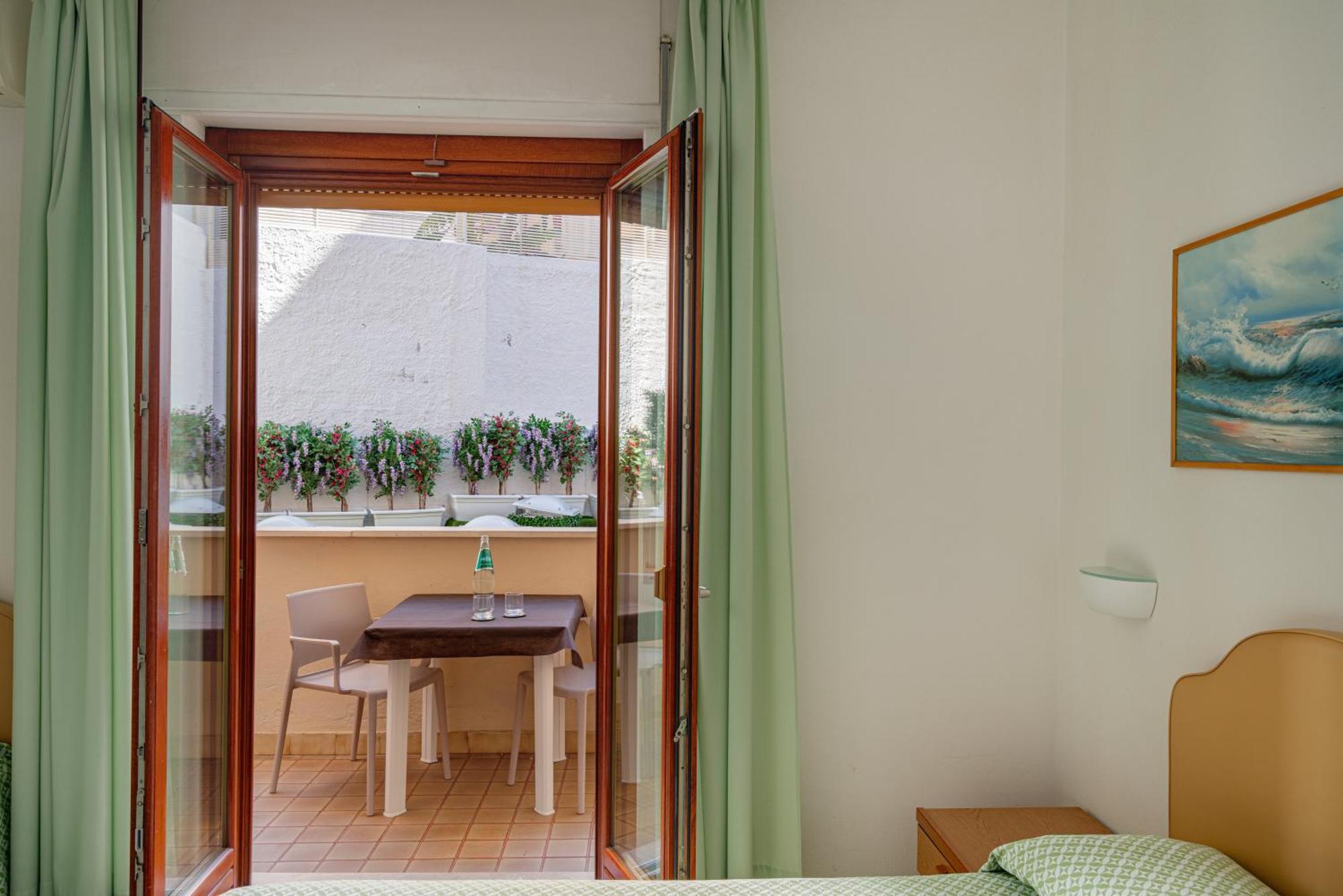 Standard Triple Room,1548173479:JPEG