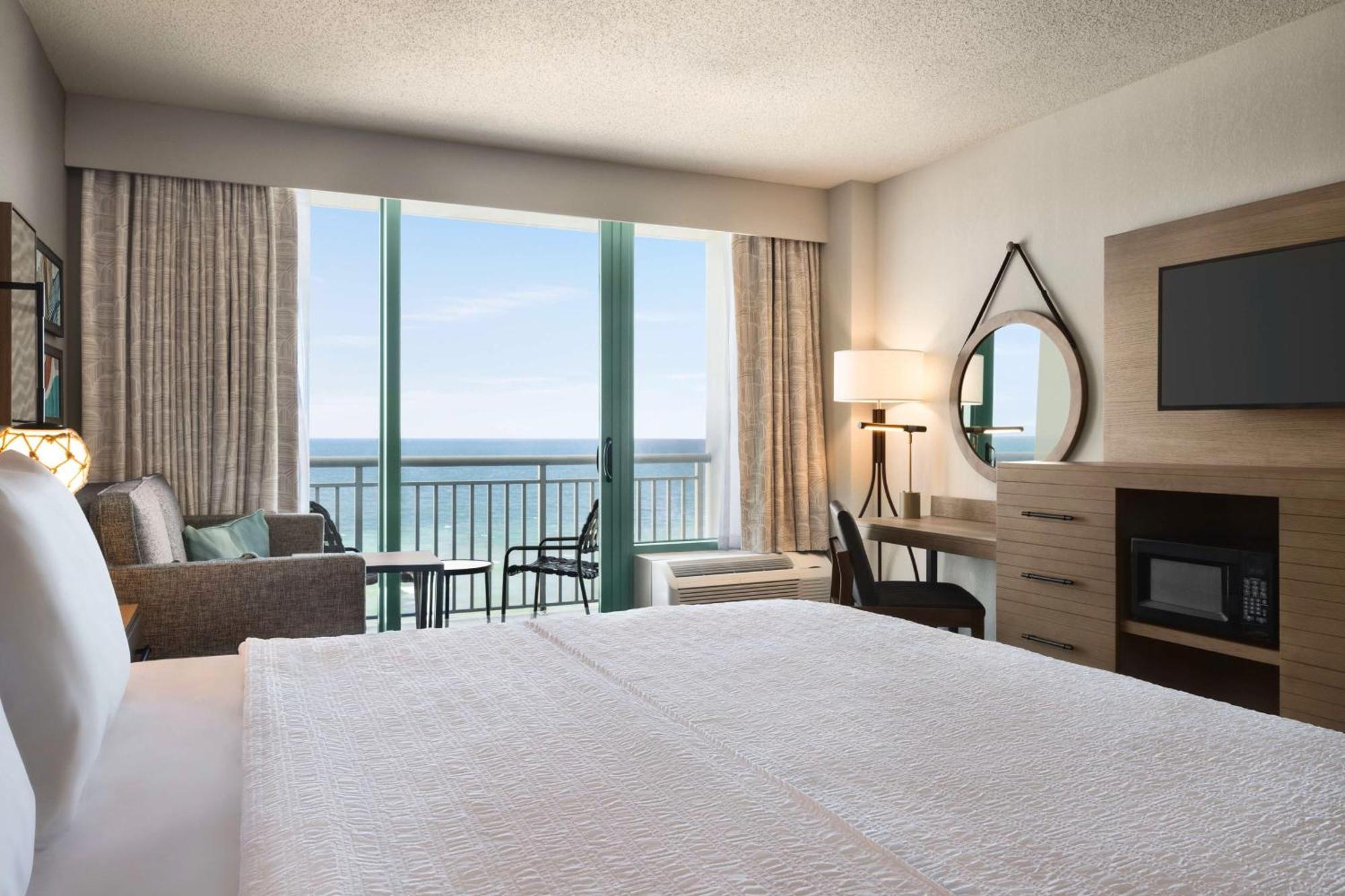 King Room Sofa Bed Shower Oceanfront or Floors 3-5,1547936941:JPEG
