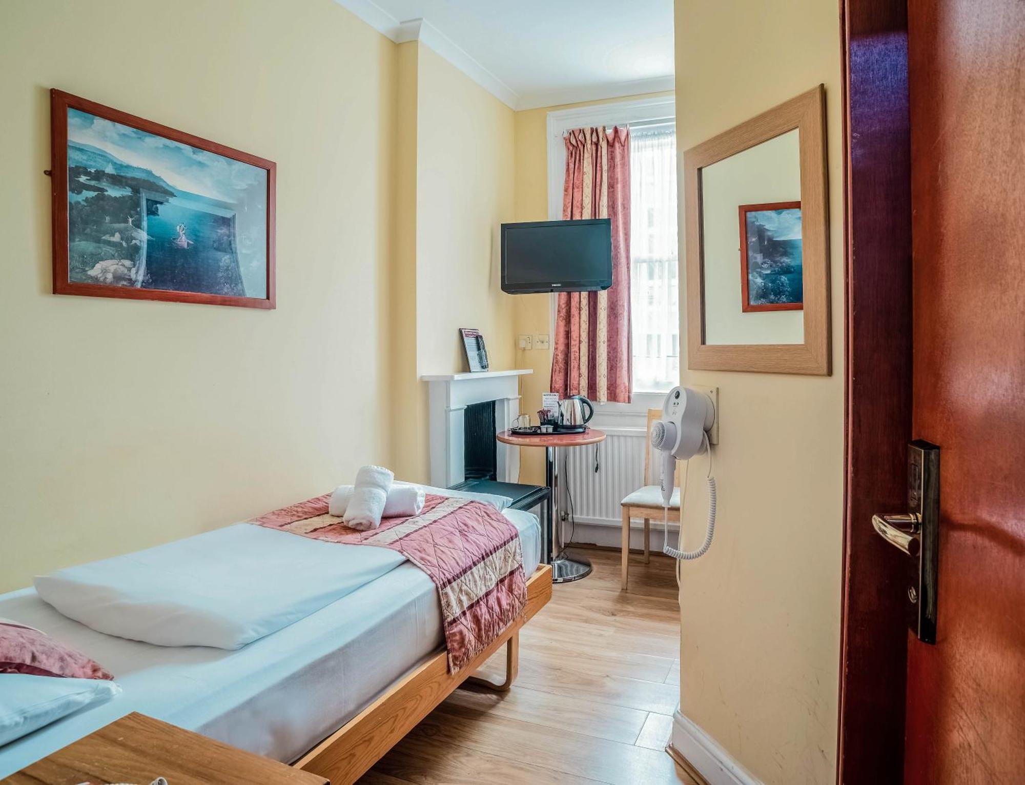 Single Room,1548087997:JPEG