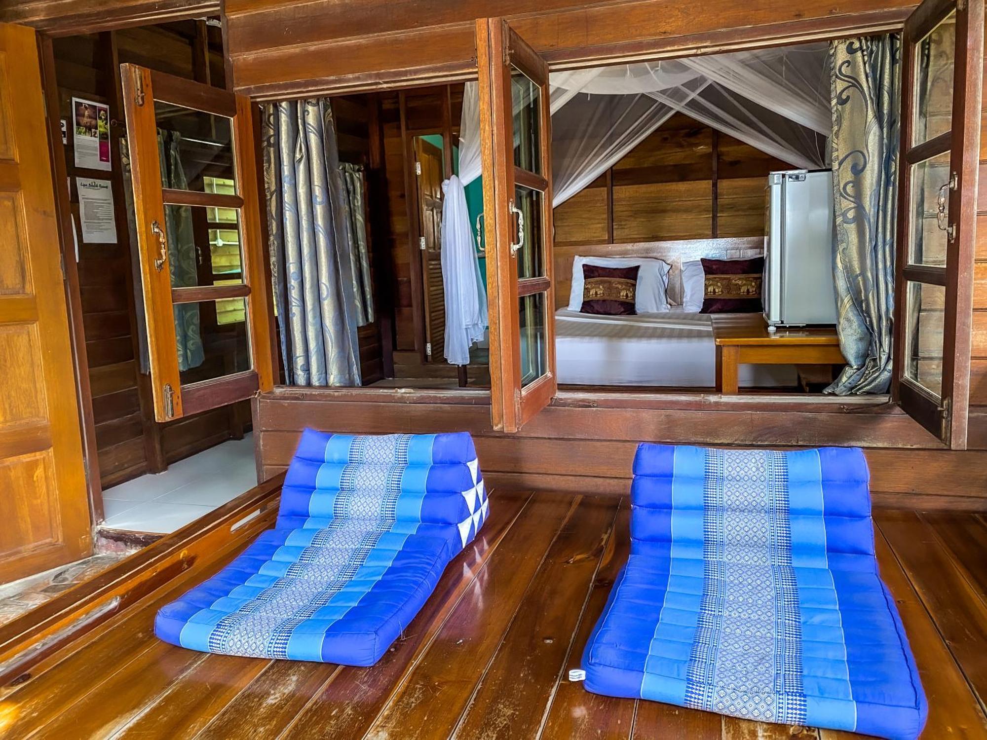 SeaBreeze Deluxe Bungalow